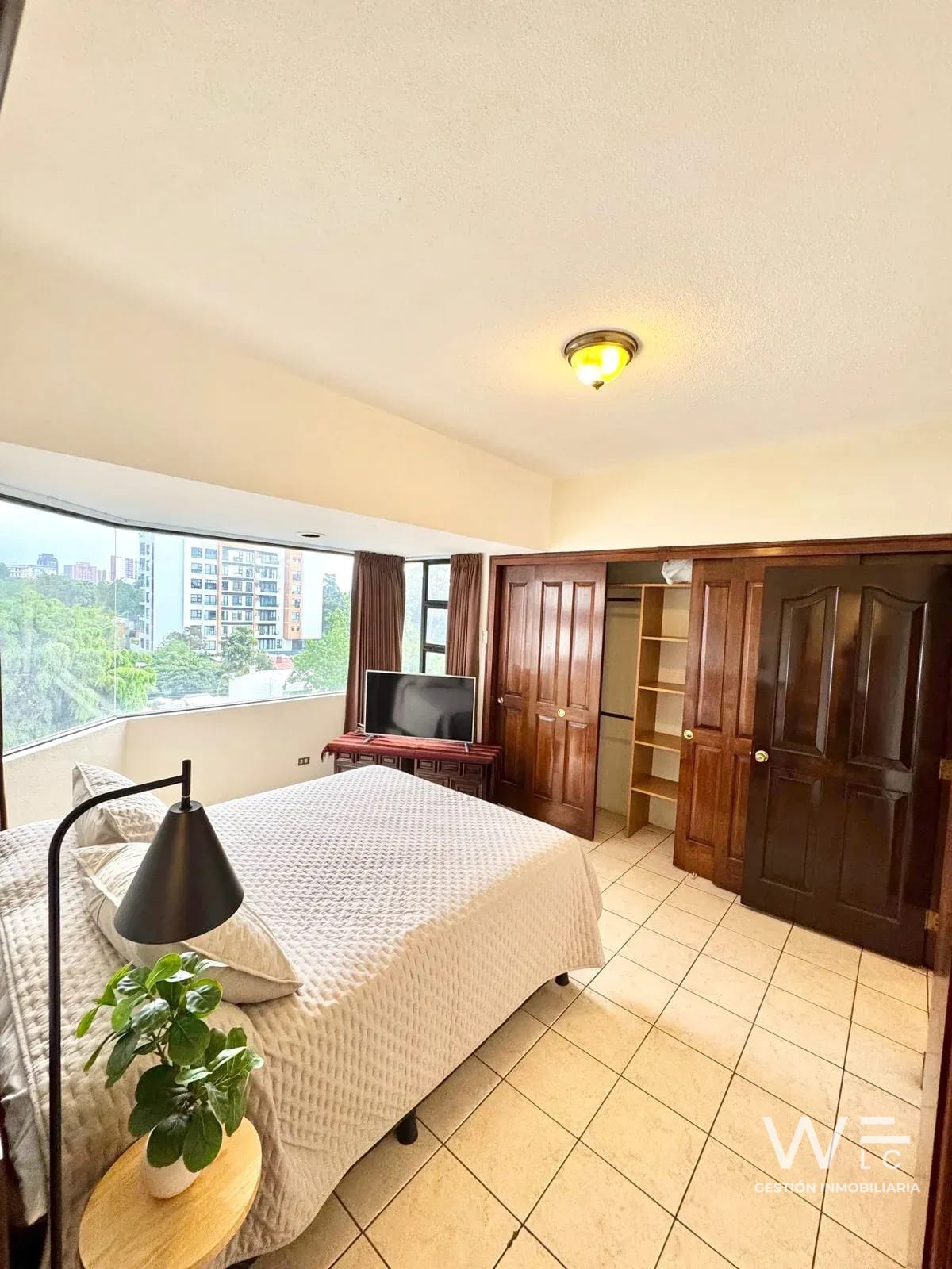 APARTAMENTO AMUEBLADO EN RENTA ZONA 14 — Apartamento en Alquiler en Zona 14, Guatemala, Ciudad — foto 7 de 17