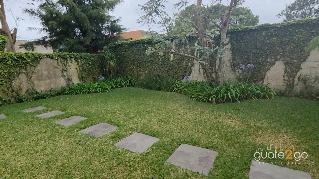 Bonita casa con amplio jardin en Los Manantiales Km 19 CAES — Casa en Venta en Carretera a El Salvador, Guatemala, Ciudad — foto 15 de 15