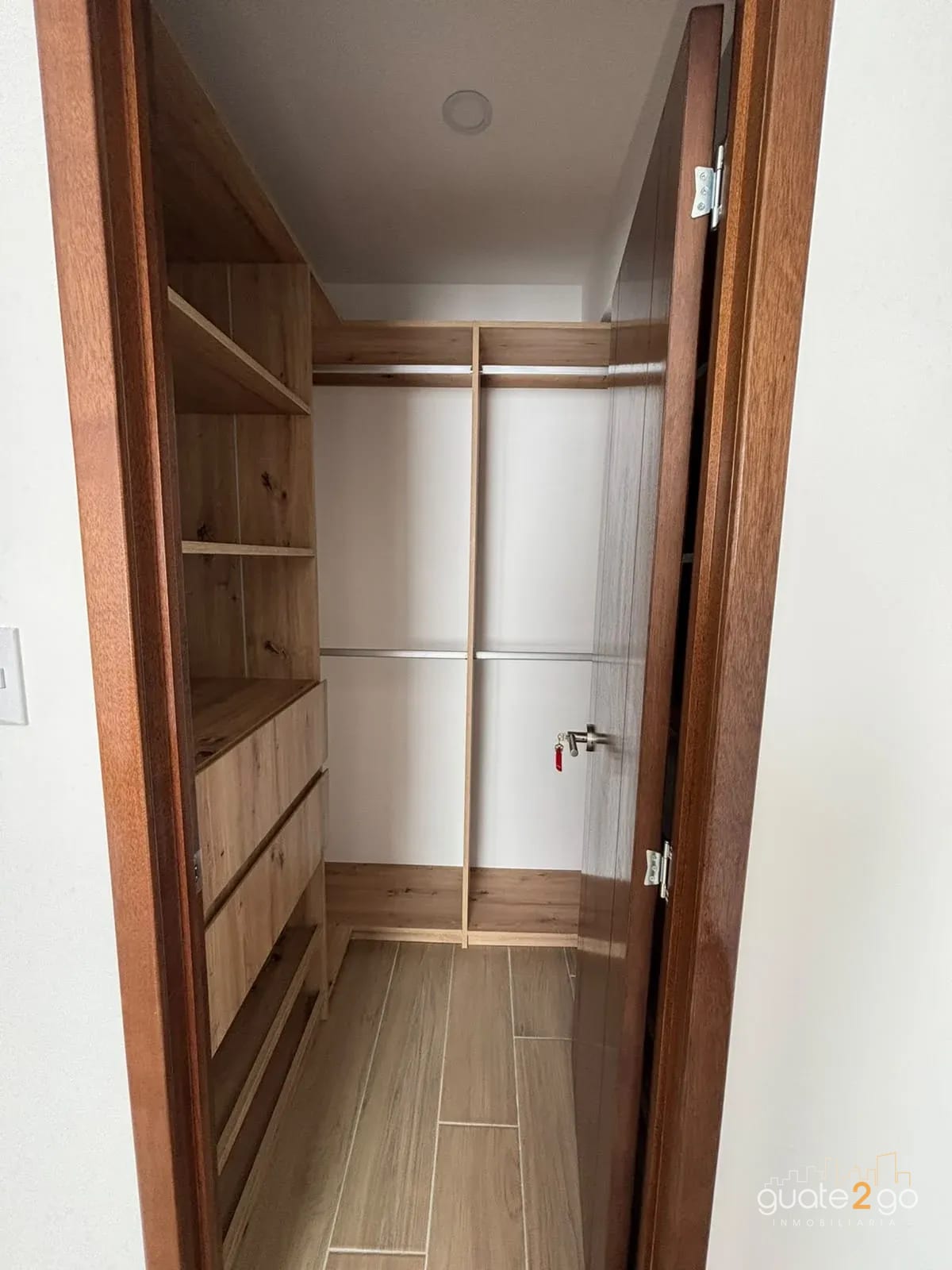 Apartamento en Vilabosque en zona 16 — Apartamento en Venta en Zona 16, Guatemala, Ciudad — foto 7 de 17