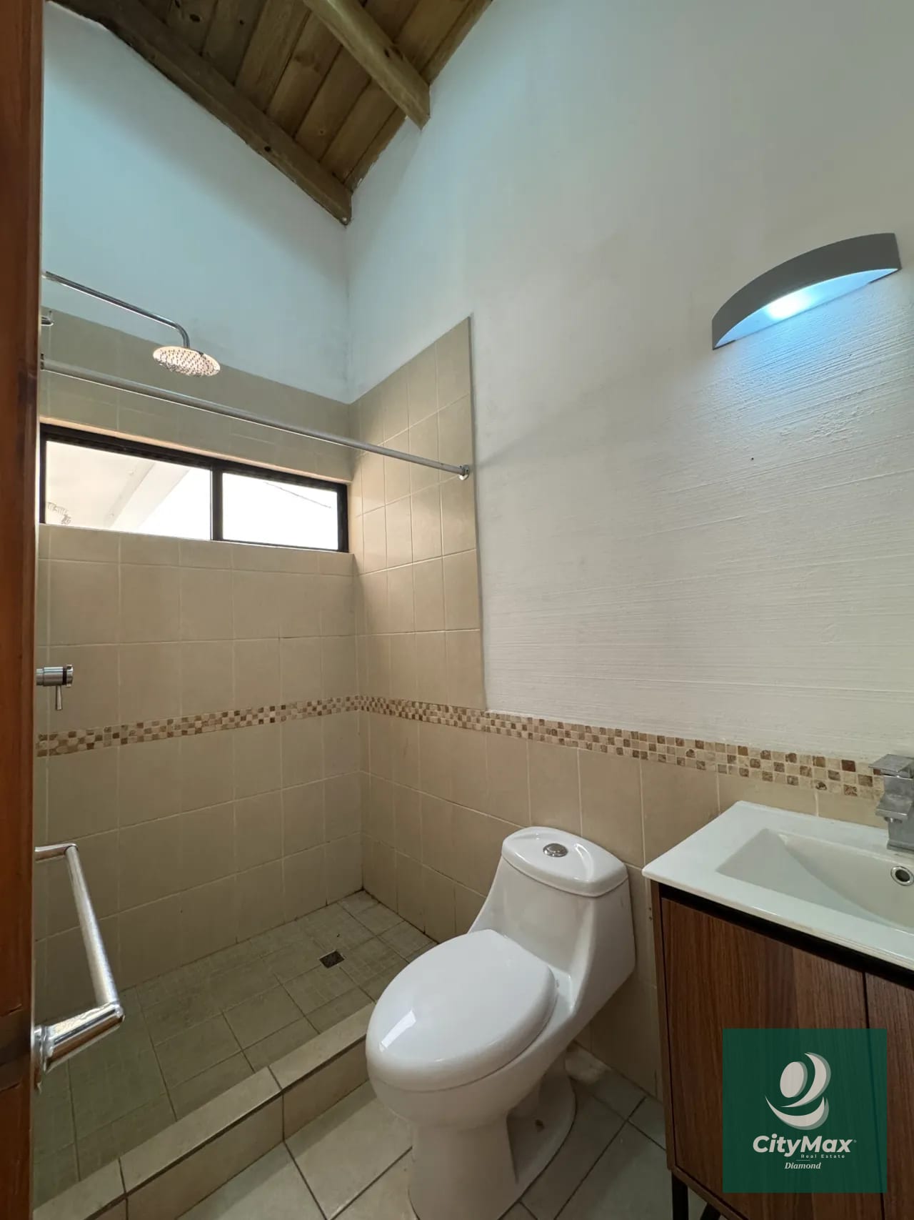 Casa en renta condominio Zona 16 Blvd Acatán — Apartamento en Alquiler en Zona 16, Guatemala, Ciudad — foto 15 de 17