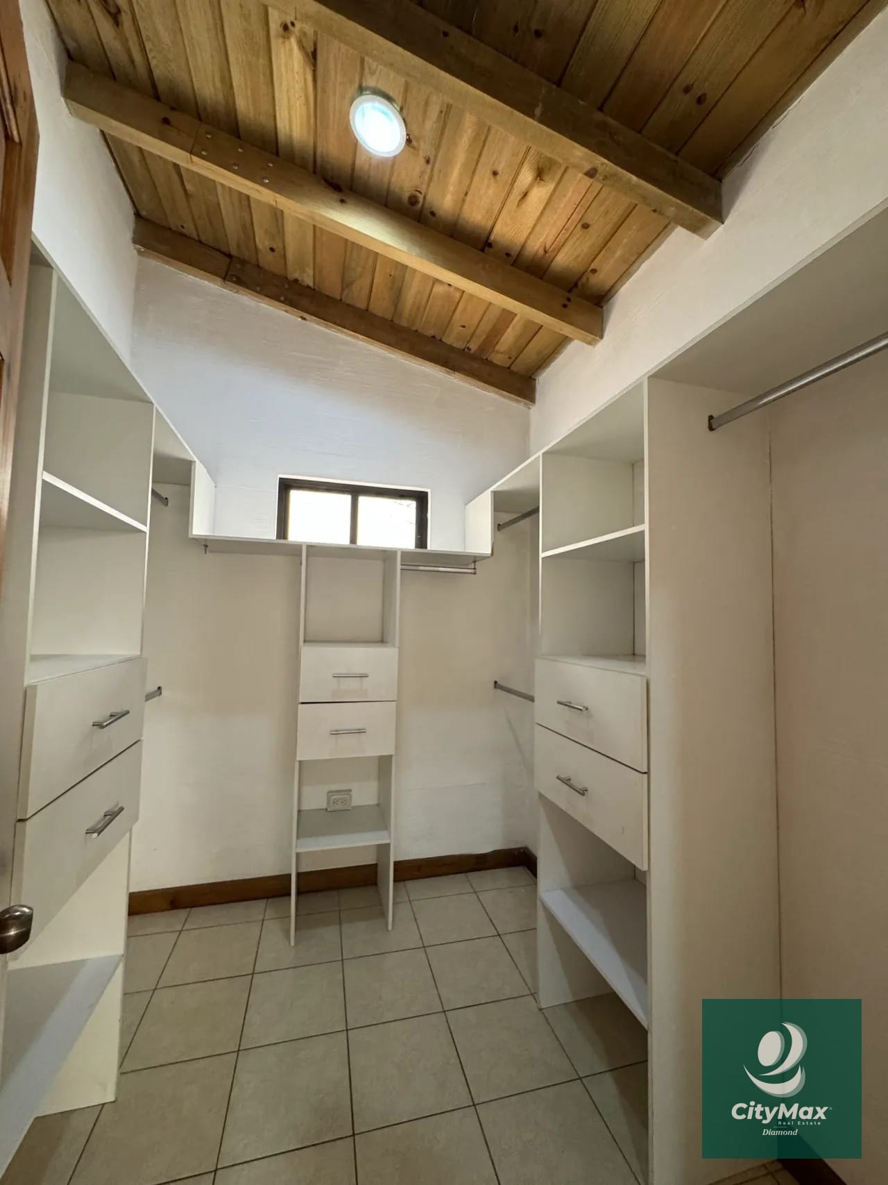 Casa en renta condominio Zona 16 Blvd Acatán — Apartamento en Alquiler en Zona 16, Guatemala, Ciudad — foto 17 de 17