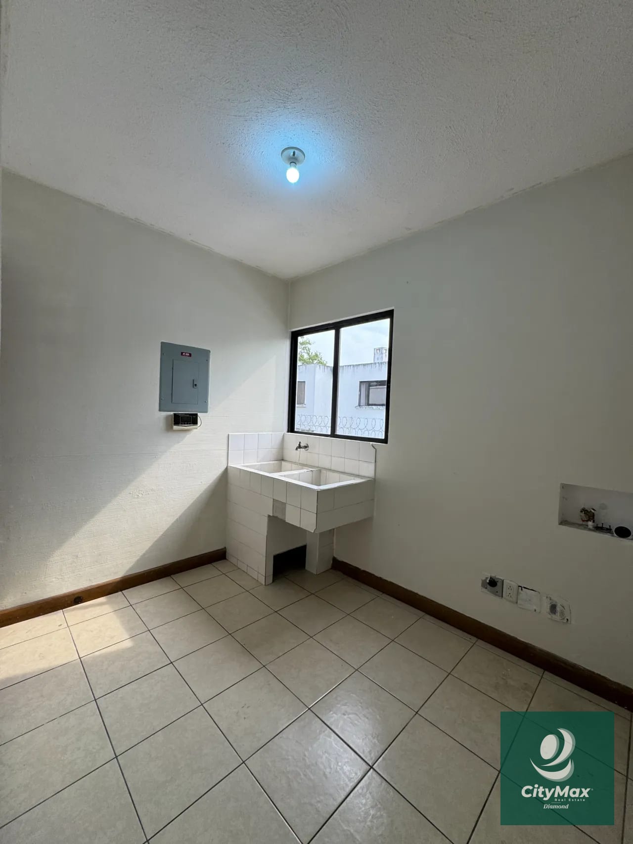 Casa en renta condominio Zona 16 Blvd Acatán — Apartamento en Alquiler en Zona 16, Guatemala, Ciudad — foto 9 de 17