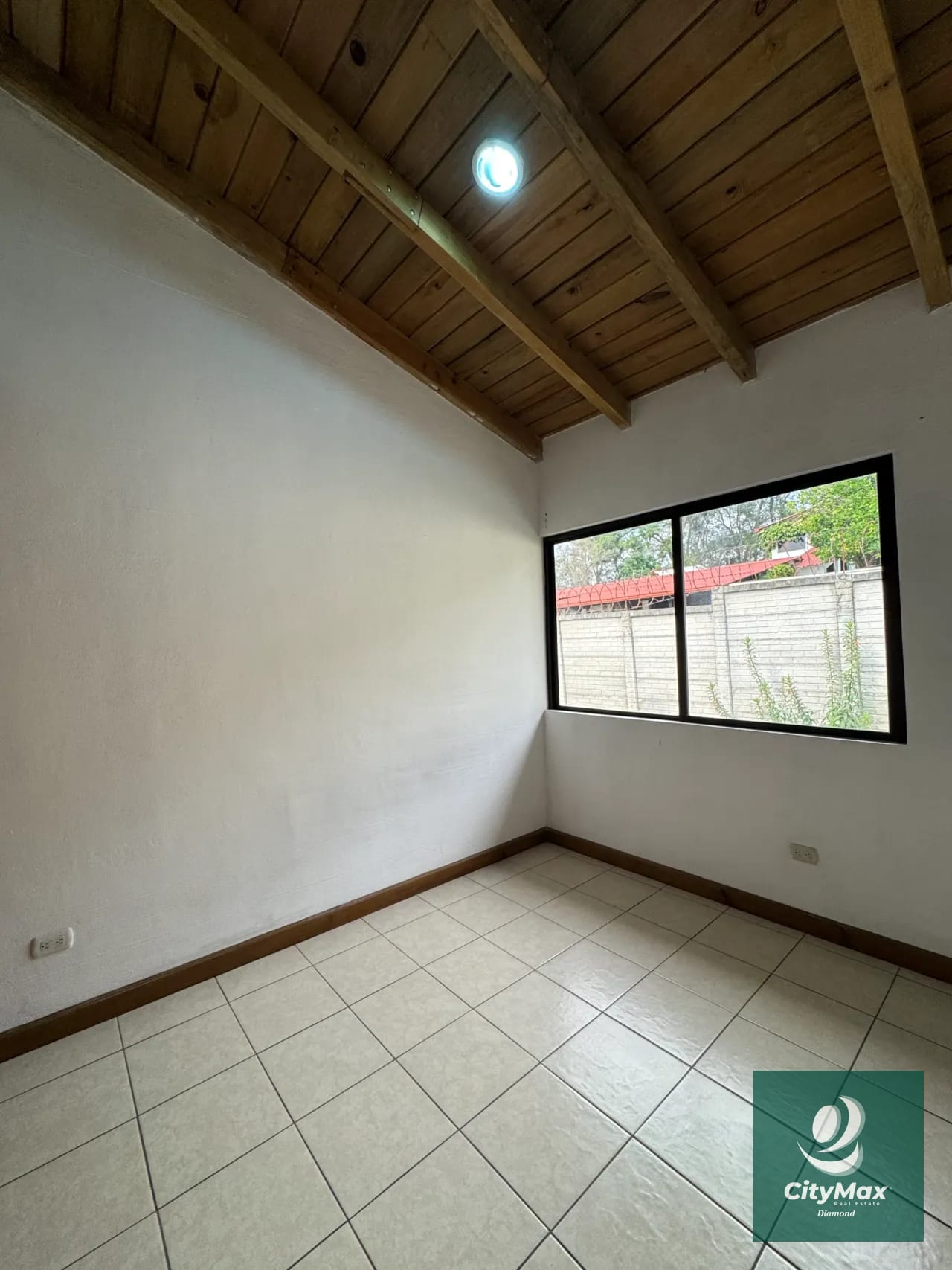 Casa en renta condominio Zona 16 Blvd Acatán — Apartamento en Alquiler en Zona 16, Guatemala, Ciudad — foto 16 de 17