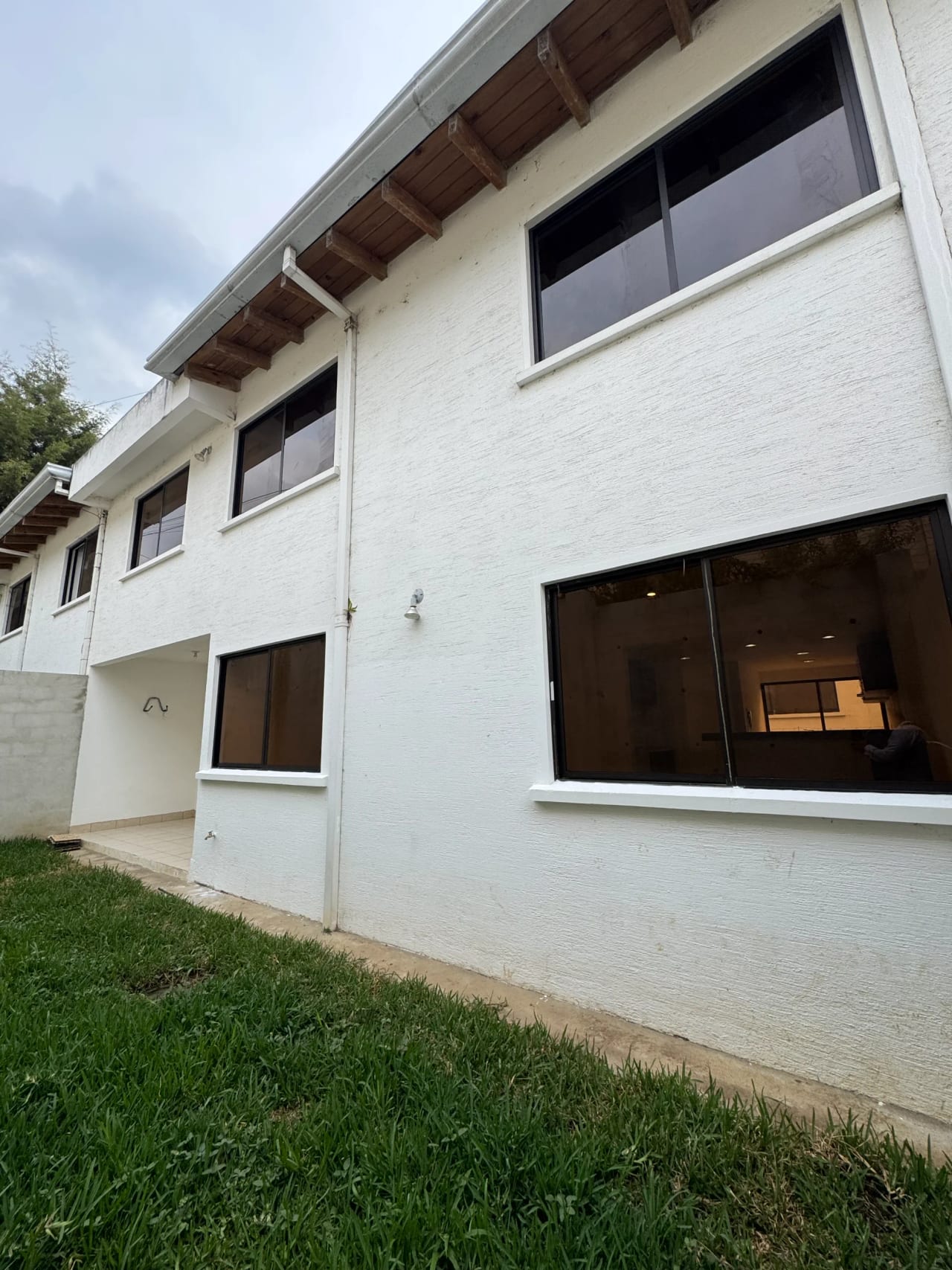 Casa en renta condominio Zona 16 Blvd Acatán — Apartamento en Alquiler en Zona 16, Guatemala, Ciudad — foto 11 de 17