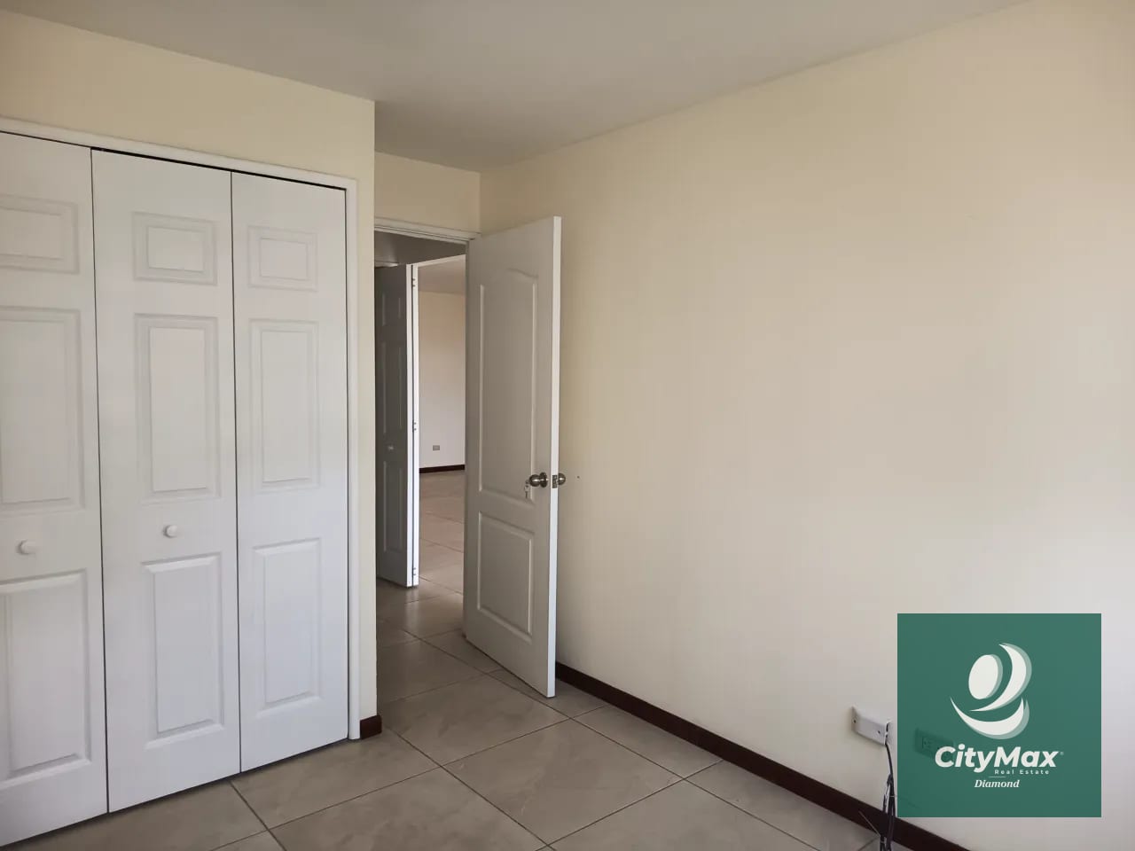 Apartamento en renta en zona 14 sobre Las Americas — Apartamento en Alquiler en Zona 14, Guatemala, Ciudad — foto 17 de 17