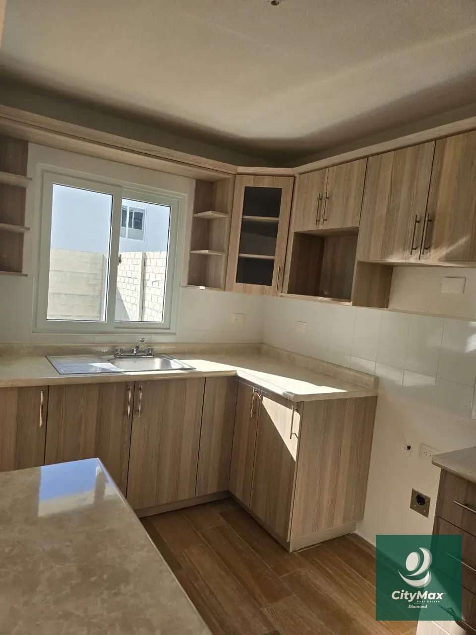 Casa dentro de Condominio en Renta en San José Pinula — Casa en Alquiler en Valles de Navarra, San José Pinula, Guatemala, Ciudad — foto 2 de 17