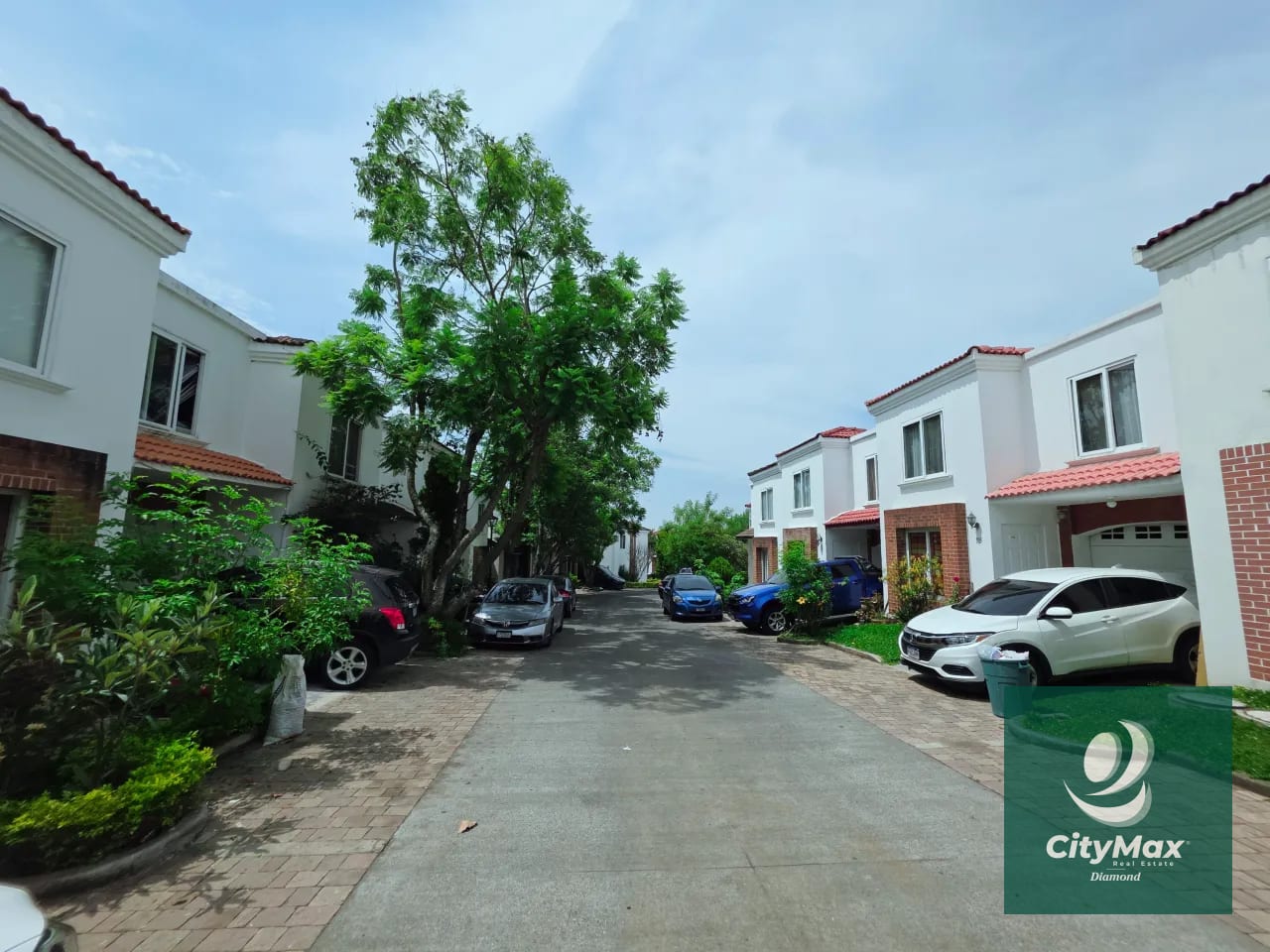 Casa en Venta en Hacienda de Las Flores Zona 2 de Villa Nueva — Casa en Venta en Villa Nueva, Guatemala, Ciudad — foto 2 de 15