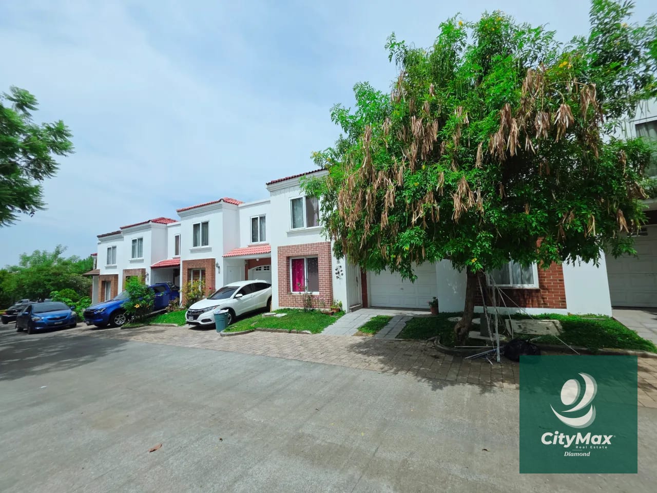 Casa en Venta en Hacienda de Las Flores Zona 2 de Villa Nueva — Casa en Venta en Villa Nueva, Guatemala, Ciudad — foto 1 de 15