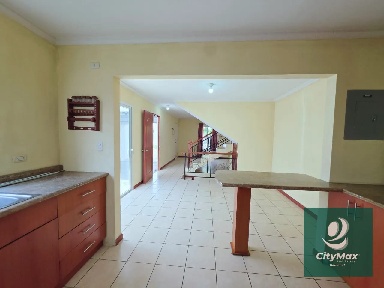 Casa en Venta en Hacienda de Las Flores Zona 2 de Villa Nueva — Casa en Venta en Villa Nueva, Guatemala, Ciudad — foto 4 de 15