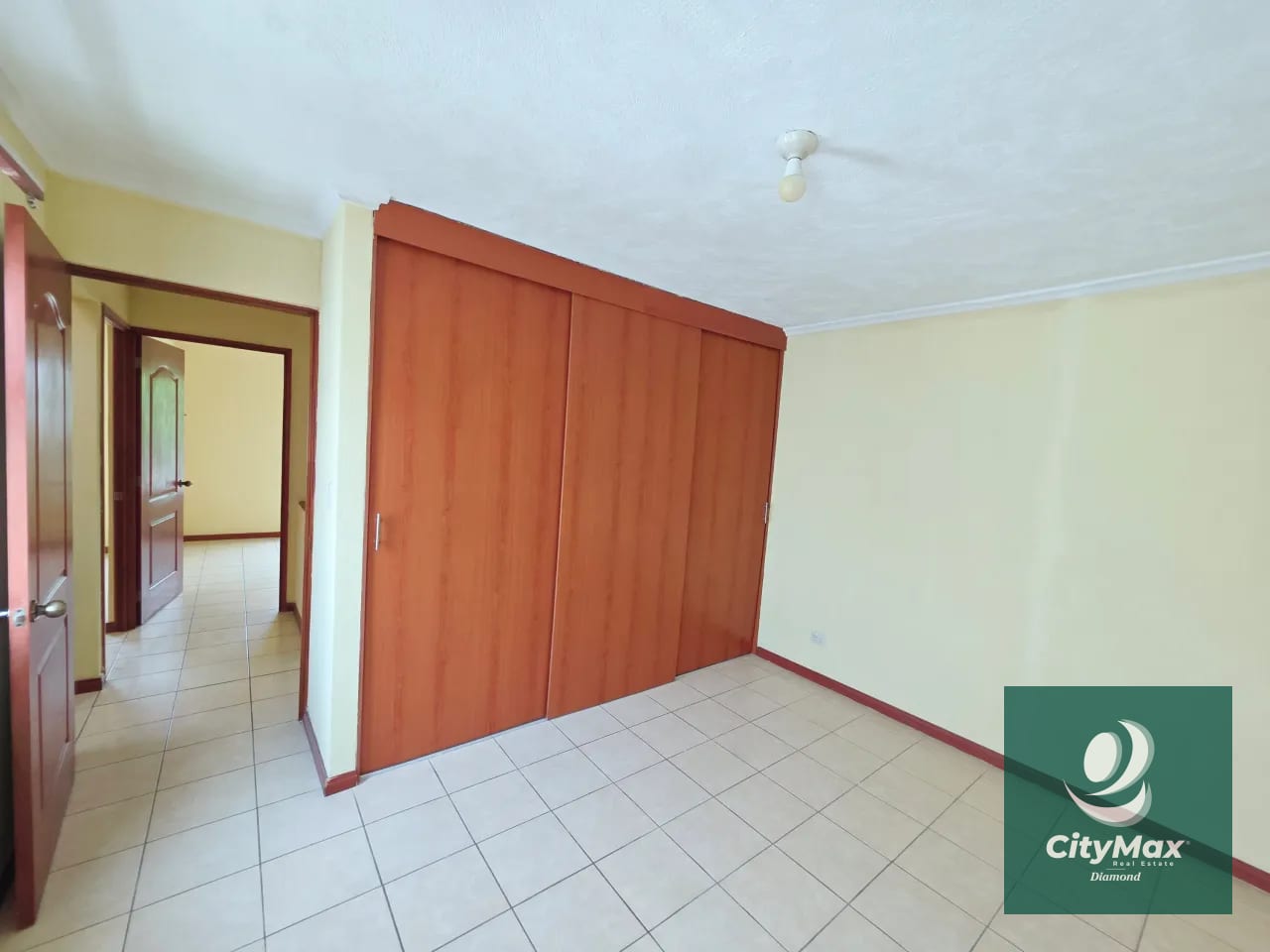 Casa en Venta en Hacienda de Las Flores Zona 2 de Villa Nueva — Casa en Venta en Villa Nueva, Guatemala, Ciudad — foto 9 de 15