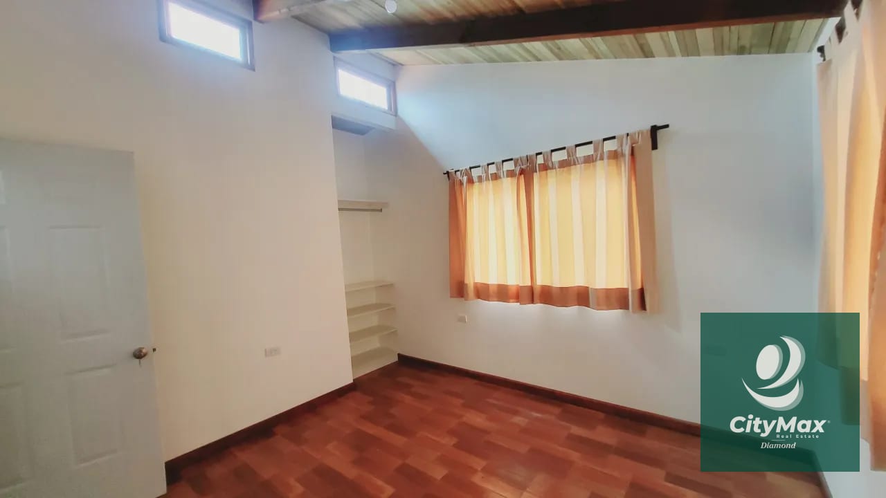 Casa Tipo Canadiense en Renta en CAES KM25.5 — Casa en Alquiler en Fraijanes, Carretera a El Salvador, Guatemala, Ciudad — foto 8 de 16