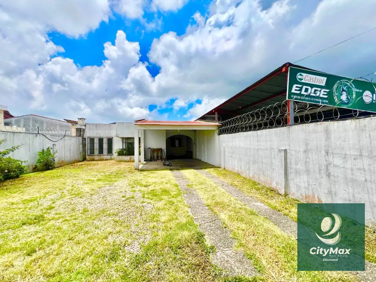 Propiedad con 2 Casas Venta Carretera a San Jose Pinula — Casa en Venta en San José Pinula, Guatemala, Ciudad — foto 2 de 16