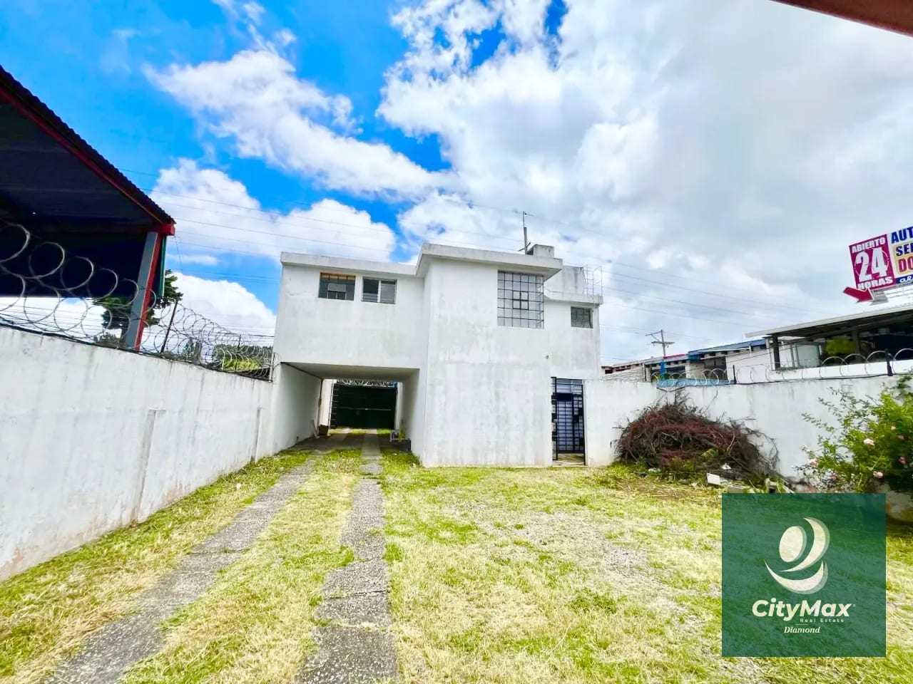 Propiedad con 2 Casas Venta Carretera a San Jose Pinula — Casa en Venta en San José Pinula, Guatemala, Ciudad — foto 1 de 16