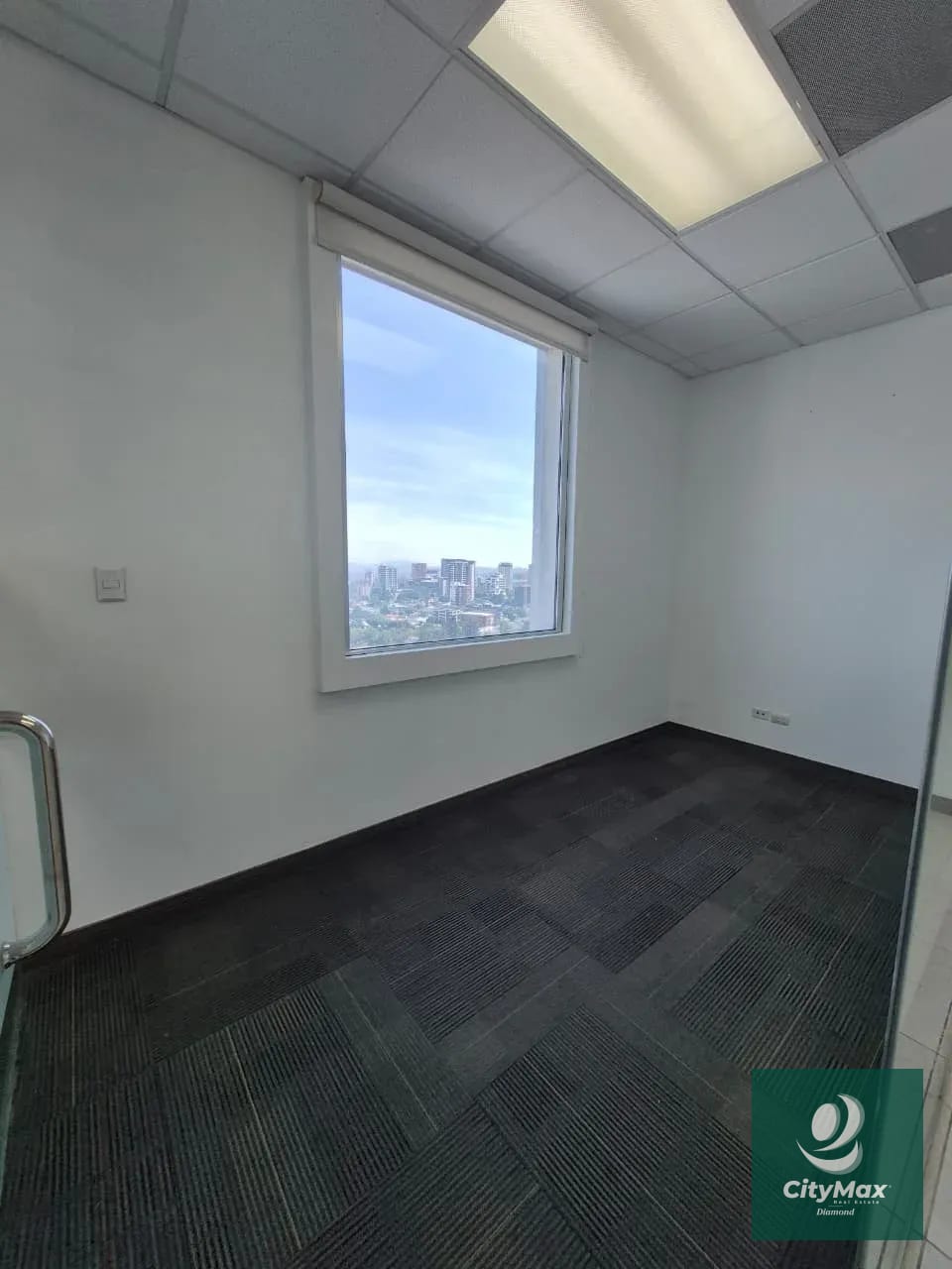 Oficina en Renta Zona Pradera Torre 3 — Oficina en Alquiler en Zona Pradera, Zona 10, Guatemala, Ciudad — foto 14 de 15