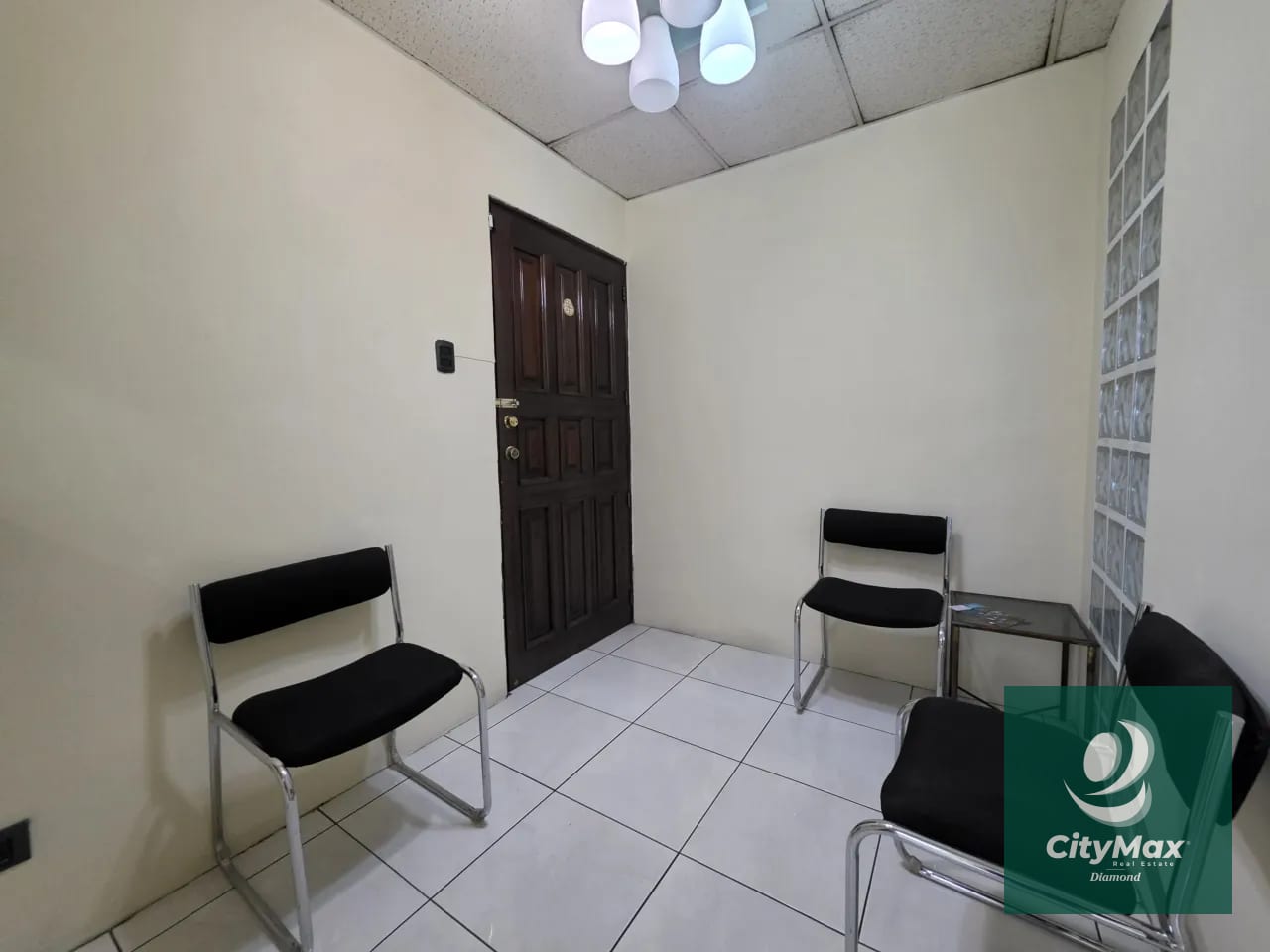 Oficina Amueblada en Renta en Zona 9 Torre Cristal — Oficina en Alquiler en Zona 9, Guatemala, Ciudad — foto 2 de 14