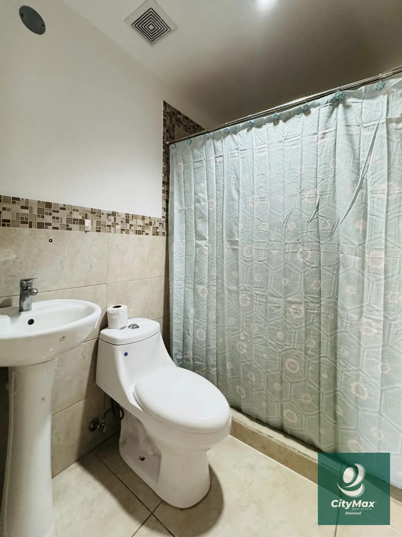 Apartamento Amueblado en Renta en Di Fiori Zona 7 Guatemala — Apartamento en Alquiler en Di Fiori, Zona 7, Guatemala, Ciudad — foto 8 de 13