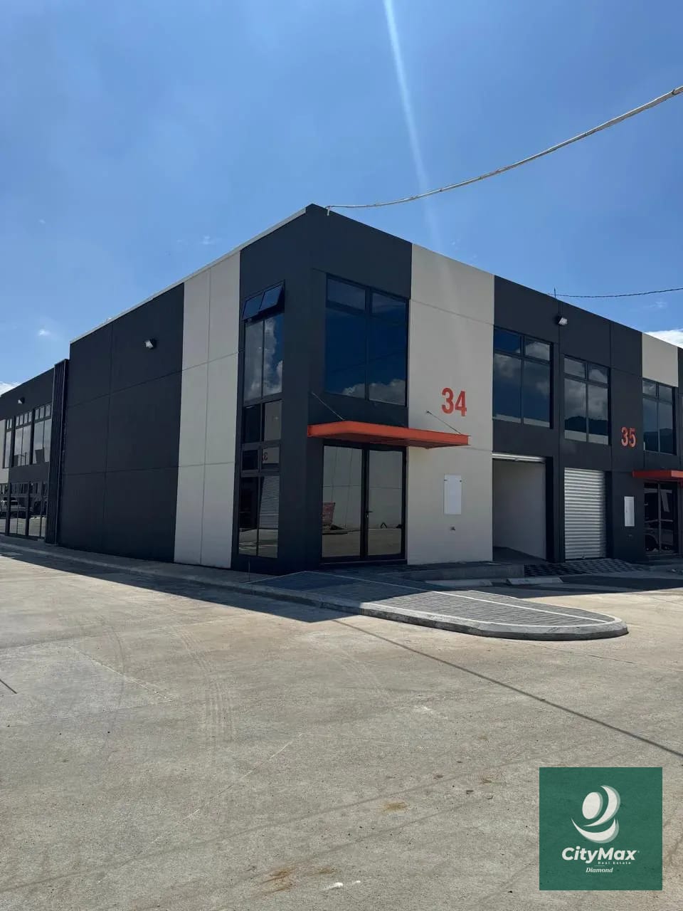 Ofibodega en Renta en Chimaltenango — Bodega / Ofibodega en Alquiler en San Andrés Itzapa, Chimaltenango — foto 1 de 12