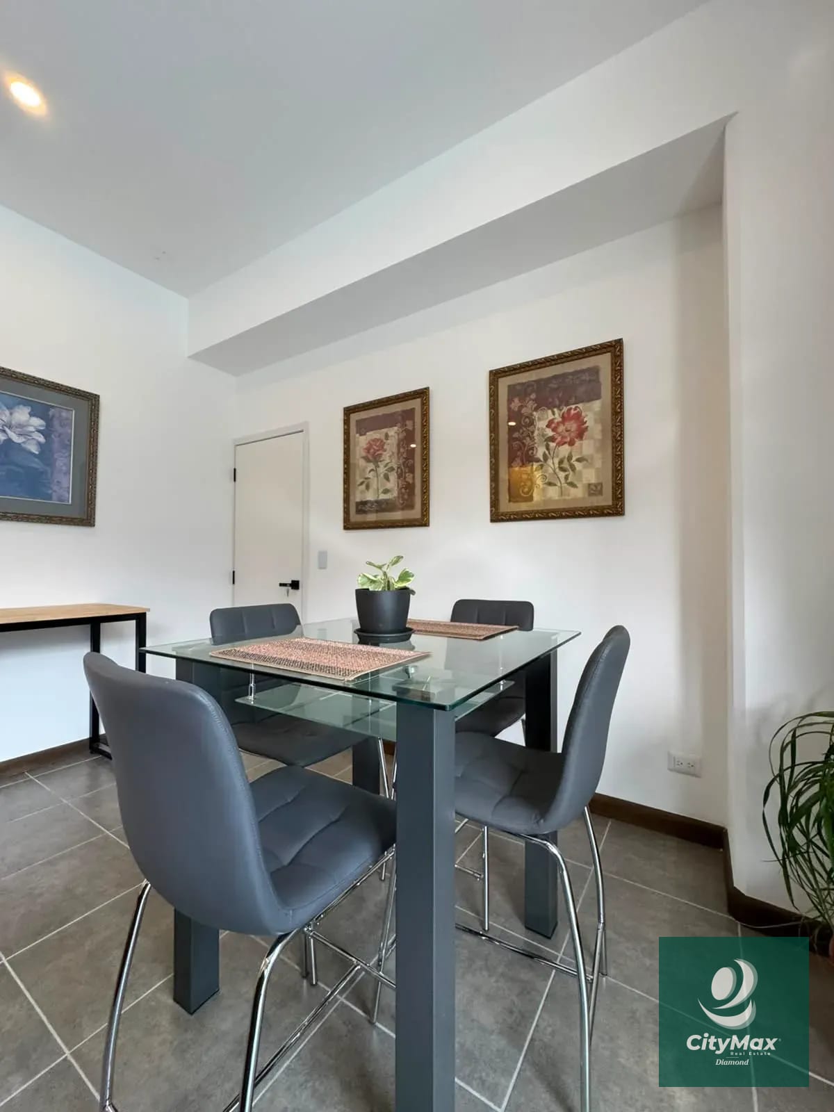Apartamento Amueblado en Renta en Vista Hermosa 1 Zona 15 Guatemala — Apartamento en Alquiler en Vista Hermosa I, Zona 15, Guatemala, Ciudad — foto 4 de 17