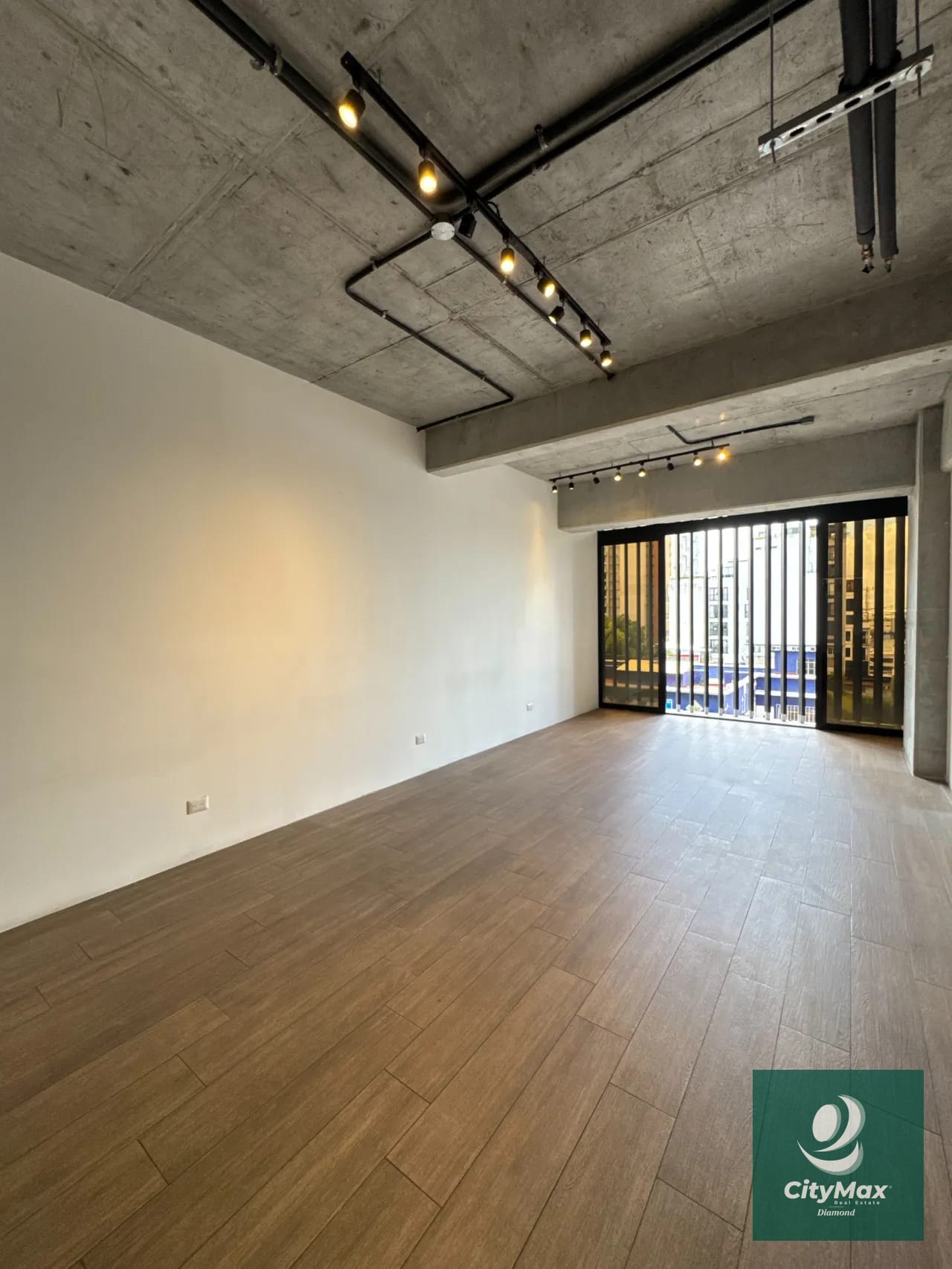 Oficina en Venta en Edificio Granat Zona 4 Ciudad de Guatemala — Oficina en Venta en Granat, Zona 4, Guatemala, Ciudad — foto 4 de 15