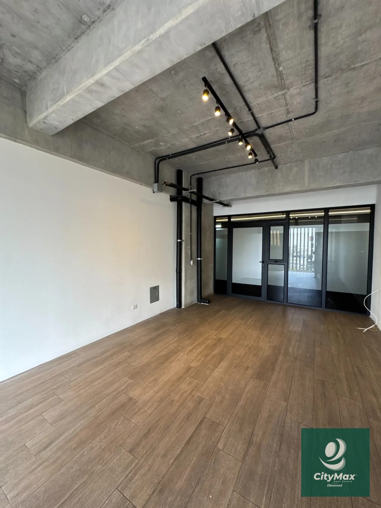 Oficina en Venta en Edificio Granat Zona 4 Ciudad de Guatemala — Oficina en Venta en Granat, Zona 4, Guatemala, Ciudad — foto 7 de 15