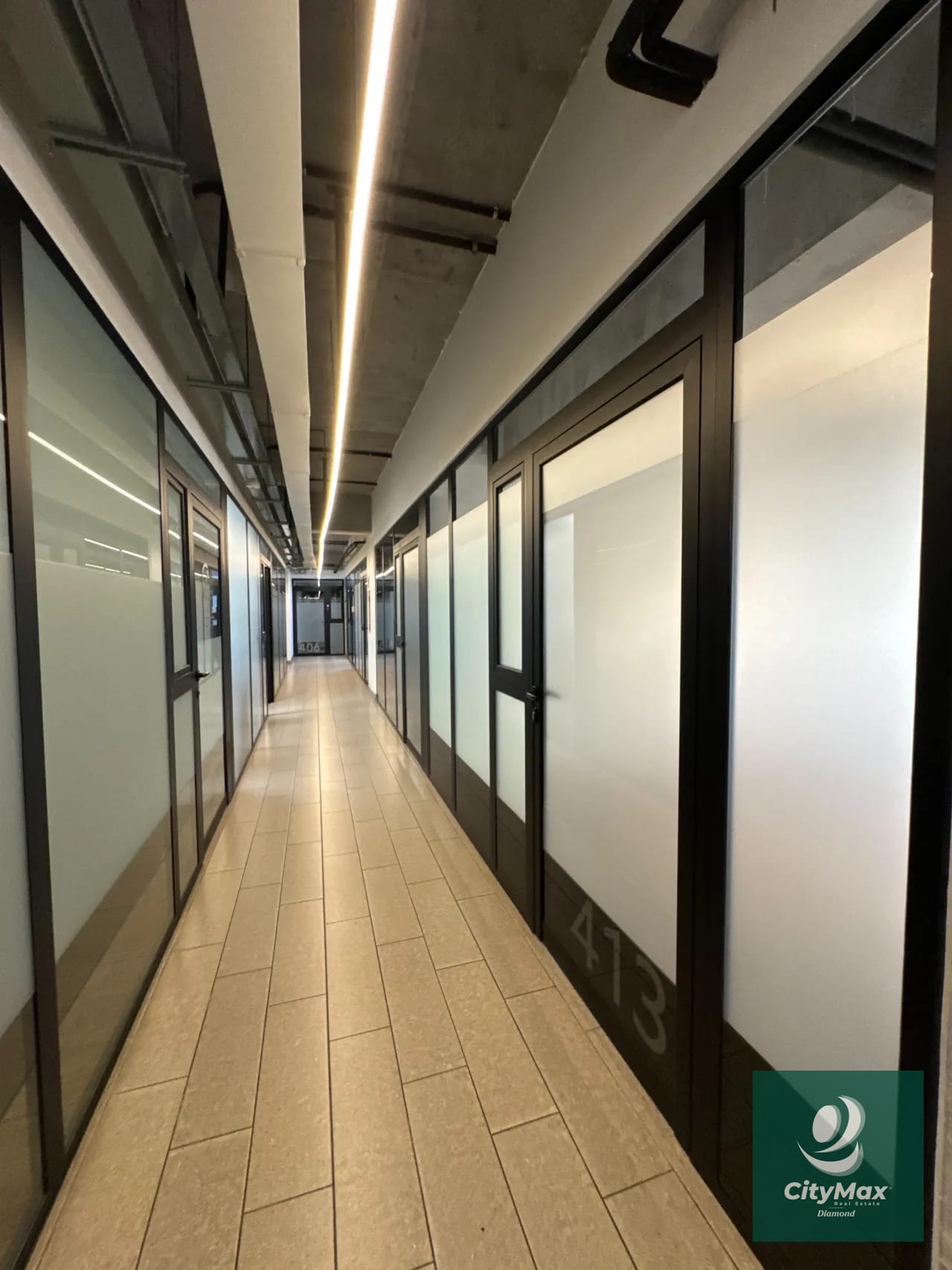 Oficina en Venta en Edificio Granat Zona 4 Ciudad de Guatemala — Oficina en Venta en Granat, Zona 4, Guatemala, Ciudad — foto 10 de 15