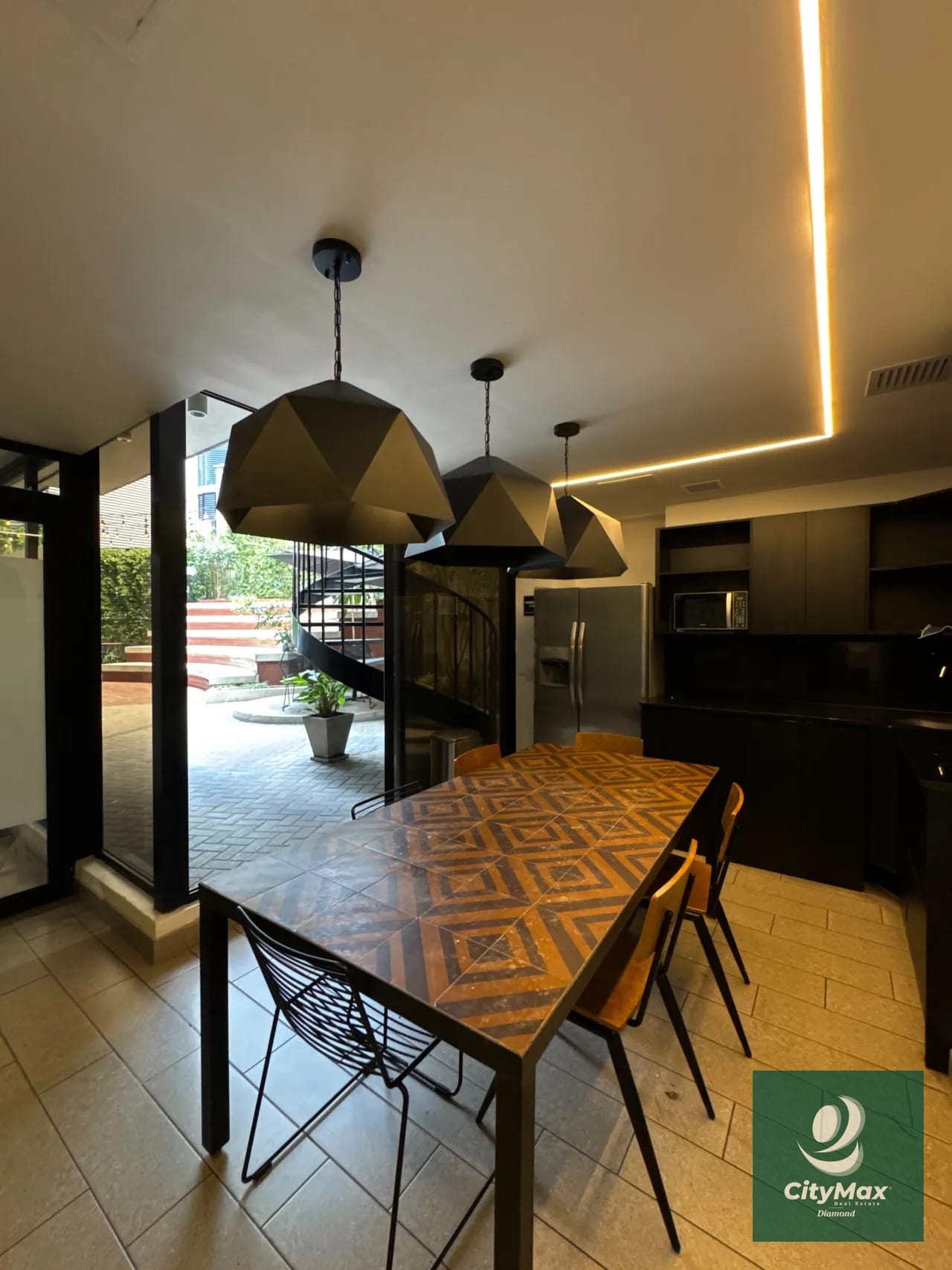 Oficina en Venta en Edificio Granat Zona 4 Ciudad de Guatemala — Oficina en Venta en Granat, Zona 4, Guatemala, Ciudad — foto 14 de 15
