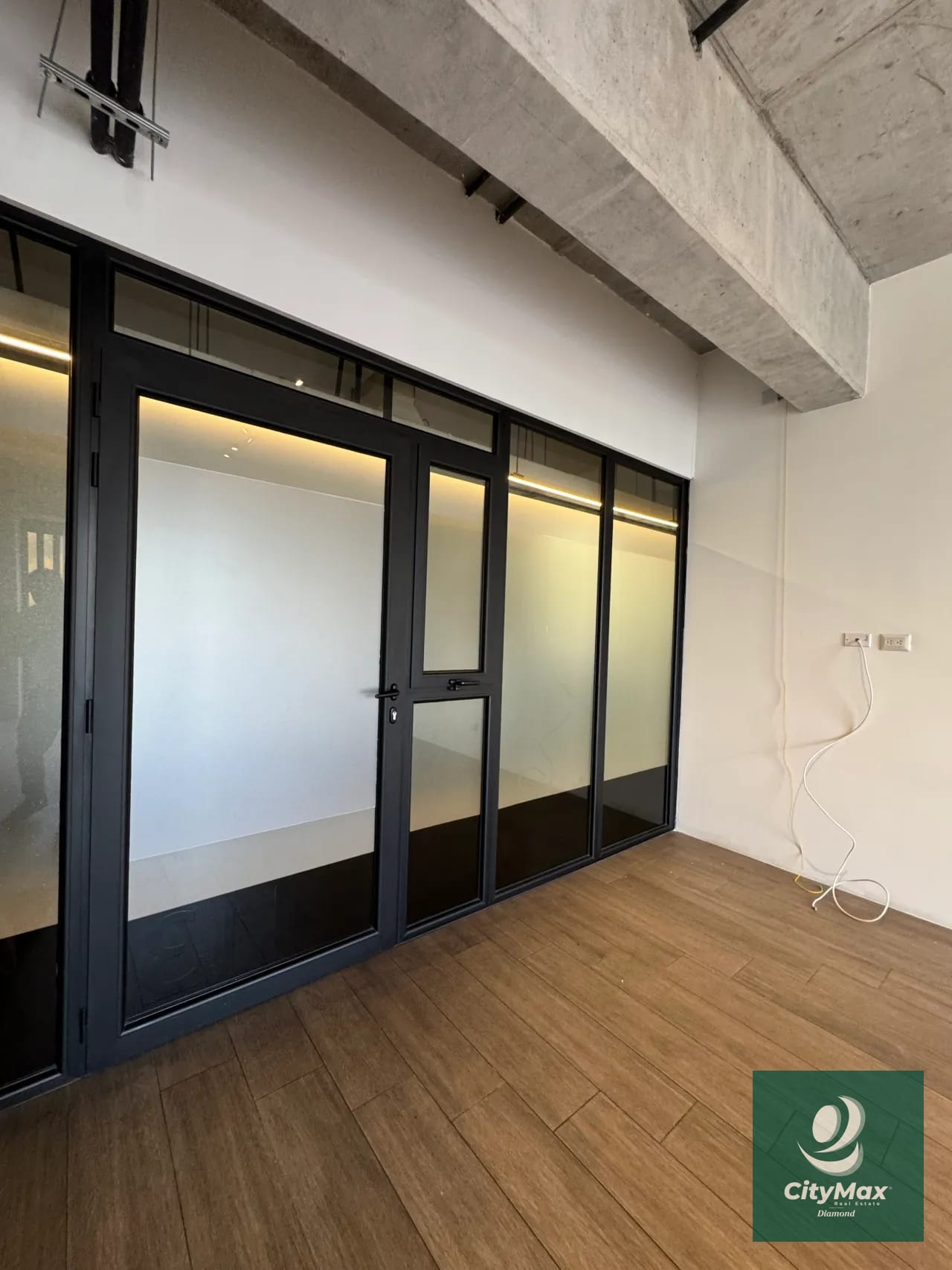 Oficina en Venta en Edificio Granat Zona 4 Ciudad de Guatemala — Oficina en Venta en Granat, Zona 4, Guatemala, Ciudad — foto 13 de 15