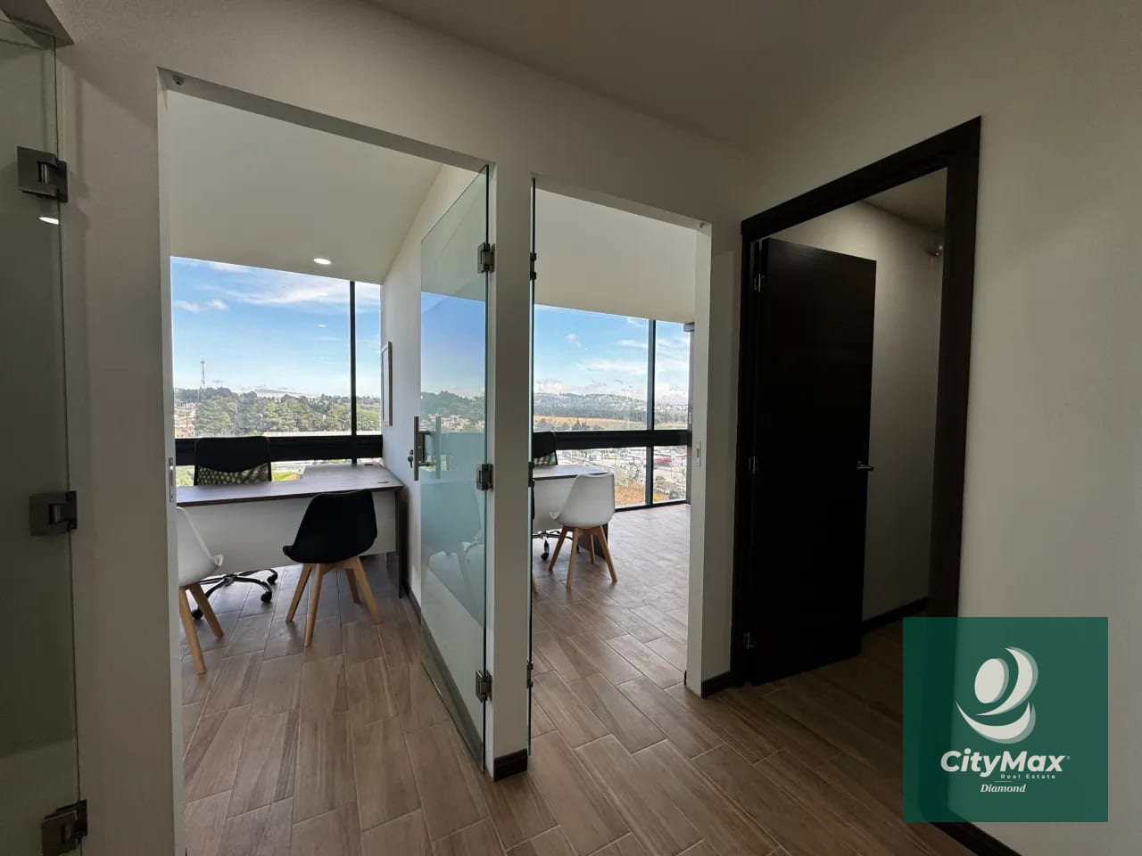 Oficinas y Clínicas Amuebladas en Venta y Renta en Hospital La Paz — Oficina en Alquiler en km 21-25, Carretera a El Salvador, Guatemala, Ciudad — foto 4 de 16