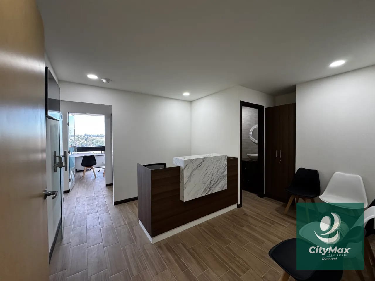 Oficinas y Clínicas Amuebladas en Venta y Renta en Hospital La Paz — Oficina en Alquiler en km 21-25, Carretera a El Salvador, Guatemala, Ciudad — foto 14 de 16