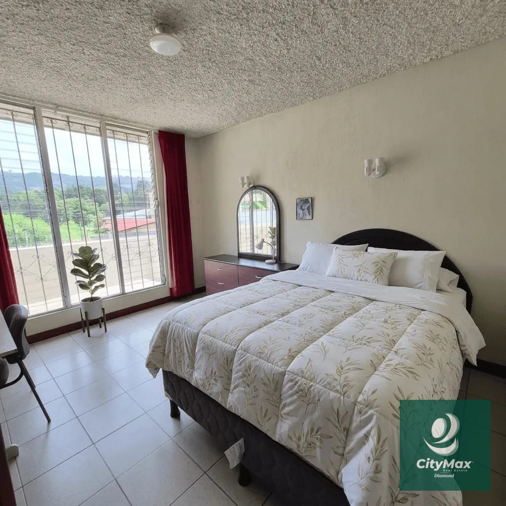 Casa en Venta en Bosques de San Nicolás Zona 4 de Mixco — Casa en Venta en Bosques de San Nicolás, Zona 4 Mixco, Guatemala, Ciudad — foto 12 de 14
