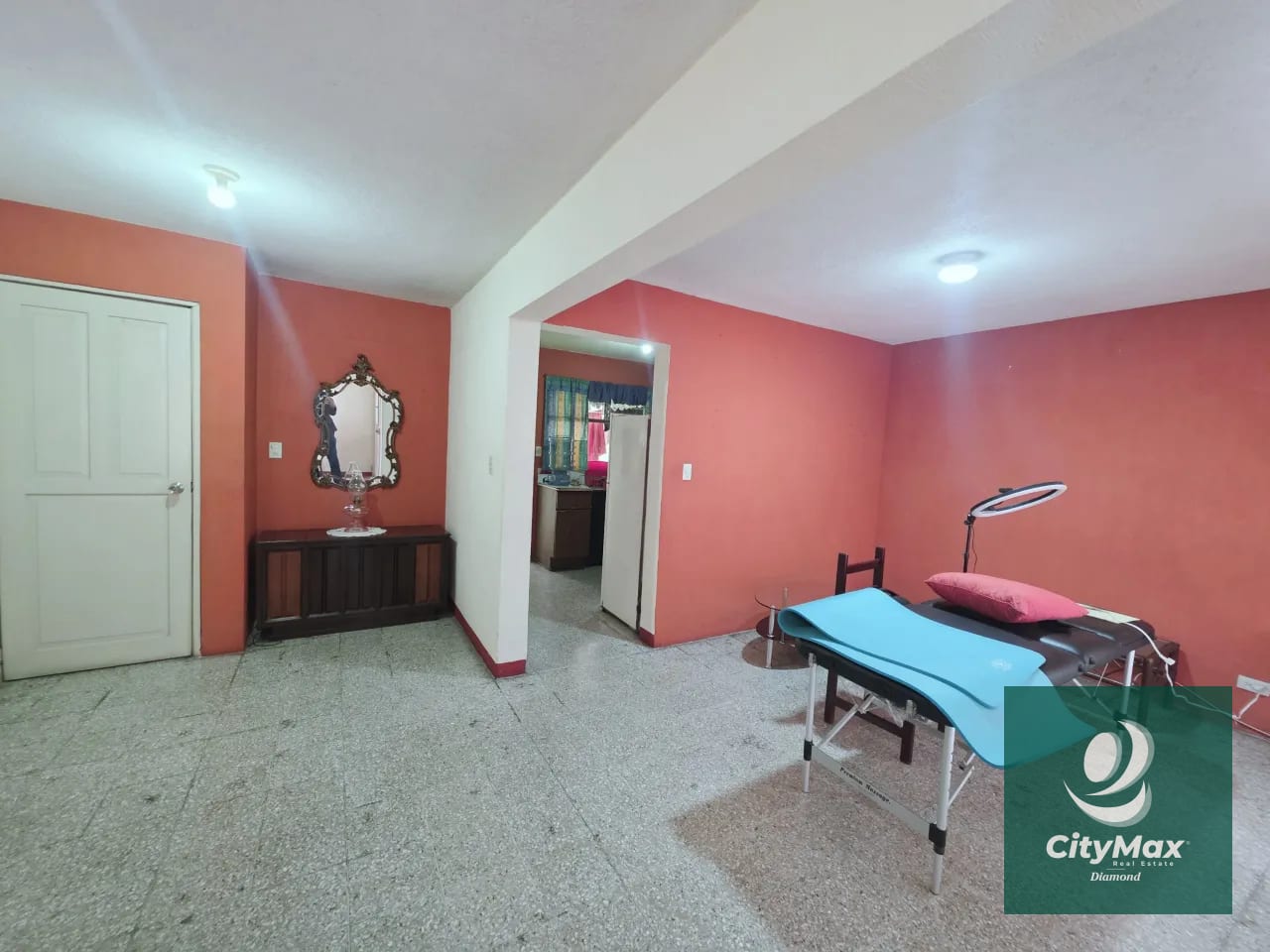 Casa en Venta con Apartamento y Locales en Zona 2 Mixco — Casa en Venta en Zona 2 Mixco, Guatemala, Ciudad — foto 10 de 17