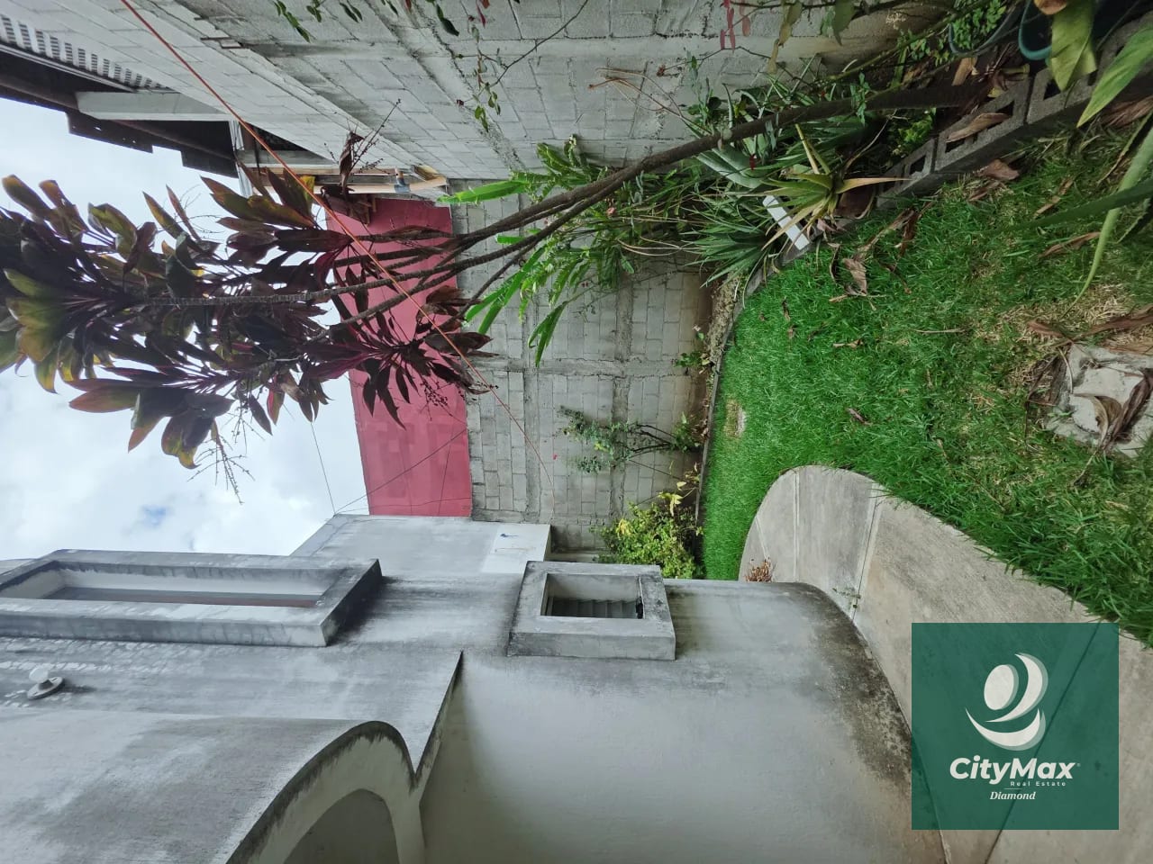 Casa en Venta con Apartamento y Locales en Zona 2 Mixco — Casa en Venta en Zona 2 Mixco, Guatemala, Ciudad — foto 13 de 17