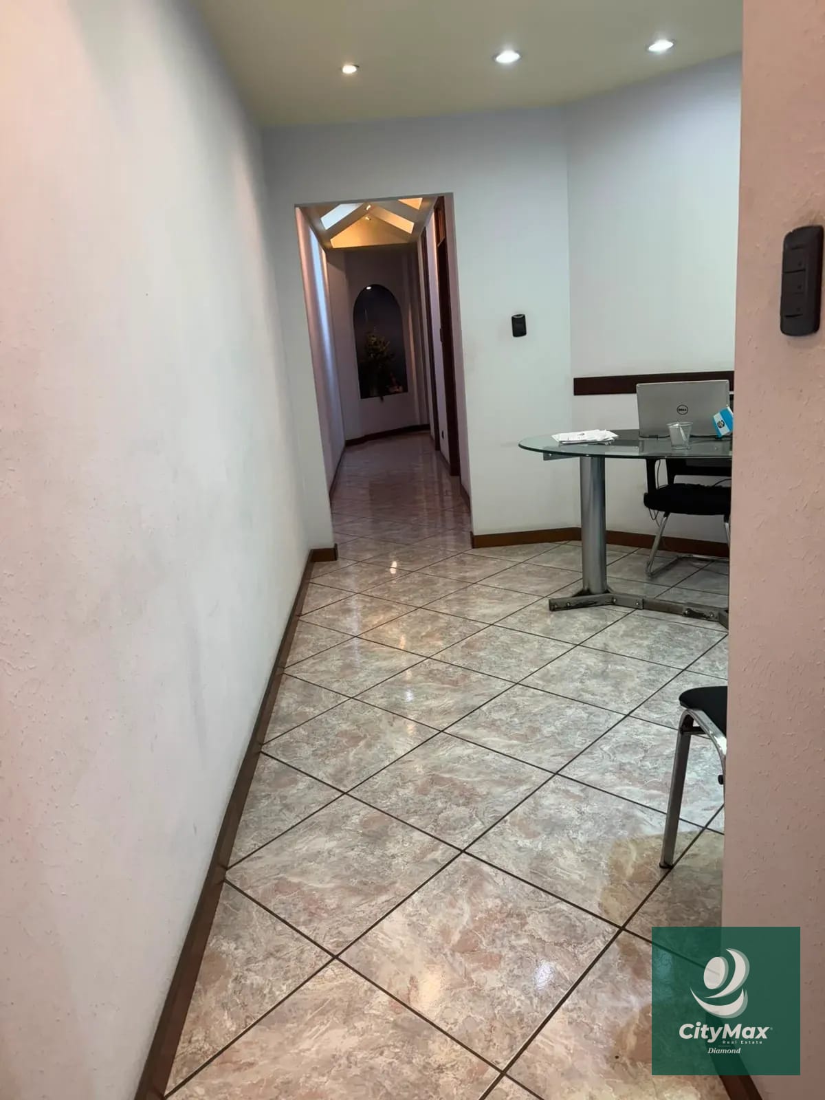Oficina en Renta en Edificio de uso mixto Zona 15 Guatemala — Oficina en Alquiler en Vista Hermosa II, Zona 15, Guatemala, Ciudad — foto 8 de 10