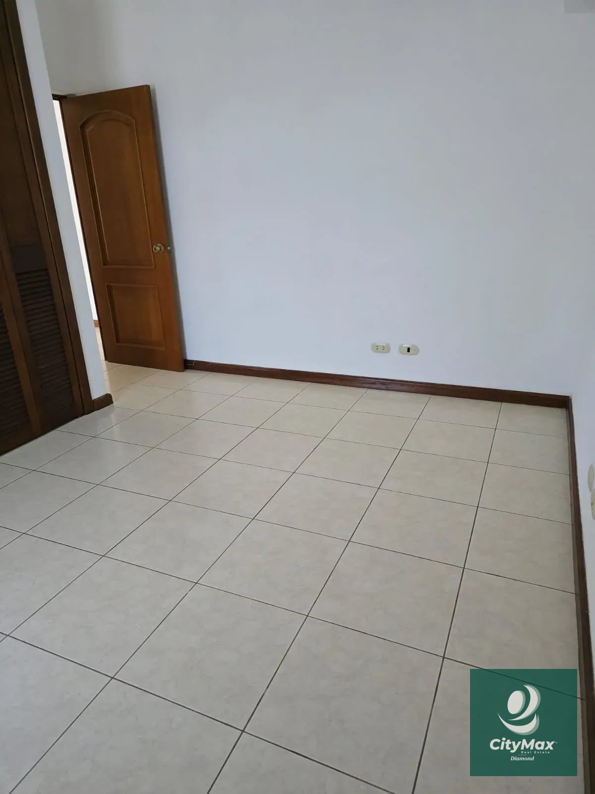 Casa dentro de Condominio en Renta en Zona 14 Ciudad de Guatemala — Casa en Alquiler en Zona 14, Guatemala, Ciudad — foto 5 de 17