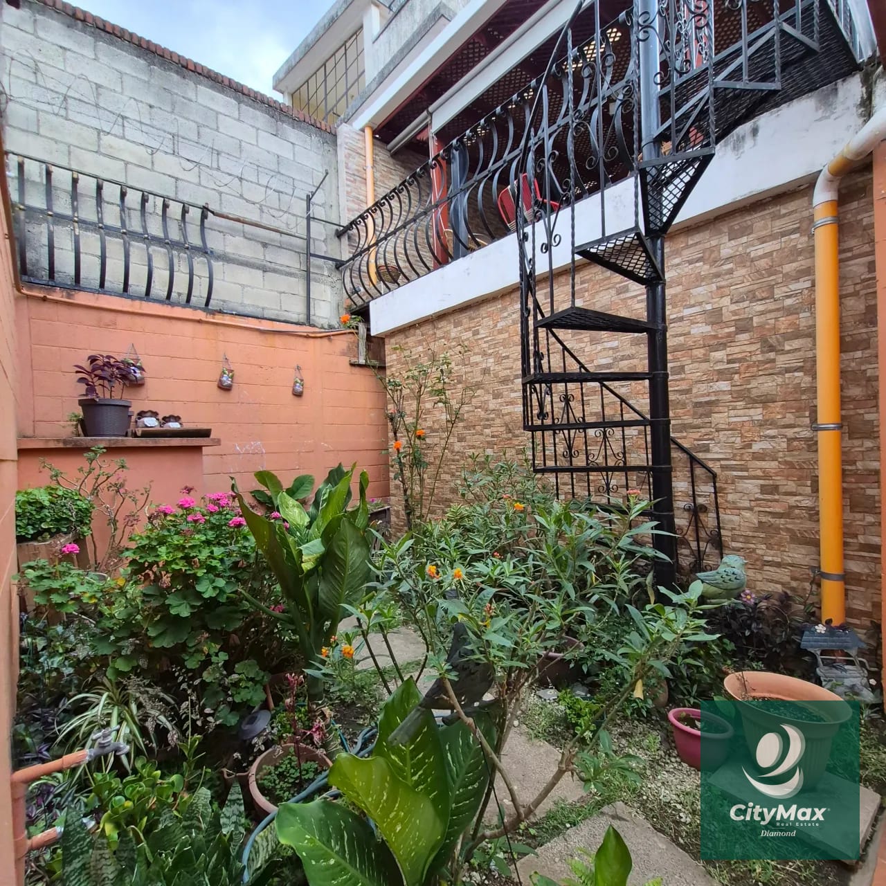 Casa en venta en Residencial Eureka zona 21 — Casa en Venta en Zona 21, Guatemala, Ciudad — foto 2 de 17