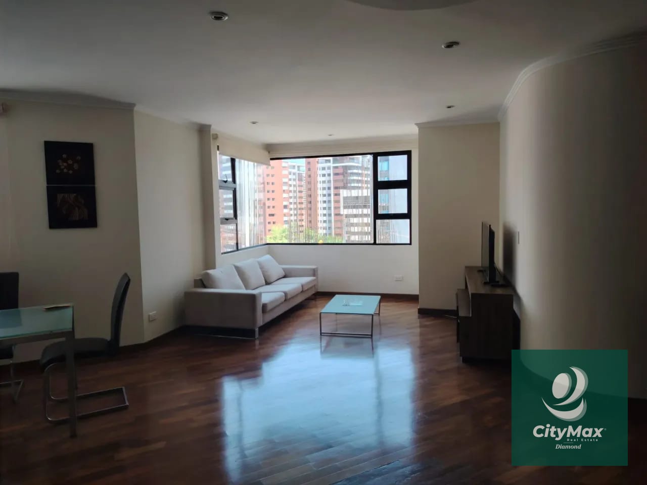 Apartamento semi amueblado en Renta en Zona 14 Las Américas — Apartamento en Alquiler en Zona 14, Guatemala, Ciudad — foto 8 de 13