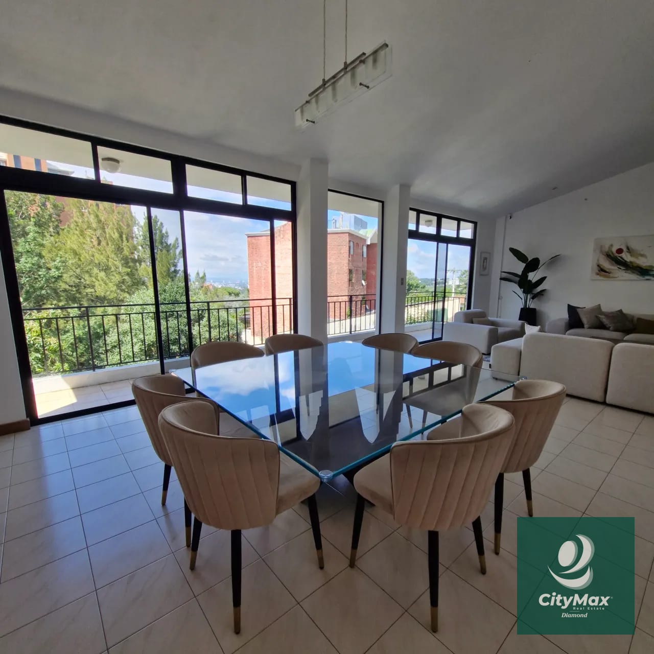 Elegante Casa en Renta en Condominio Km. 8.5 Carretera al Salvador — Casa en Alquiler en km 6-10, Carretera a El Salvador, Guatemala, Ciudad — foto 7 de 17