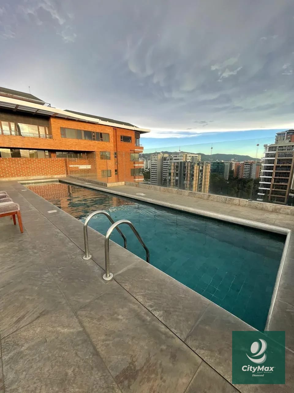 Apartamento En Renta en Salvattore Zona 10 Guatemala — Apartamento en Alquiler en Salvattore, Zona 10, Guatemala, Ciudad — foto 7 de 15