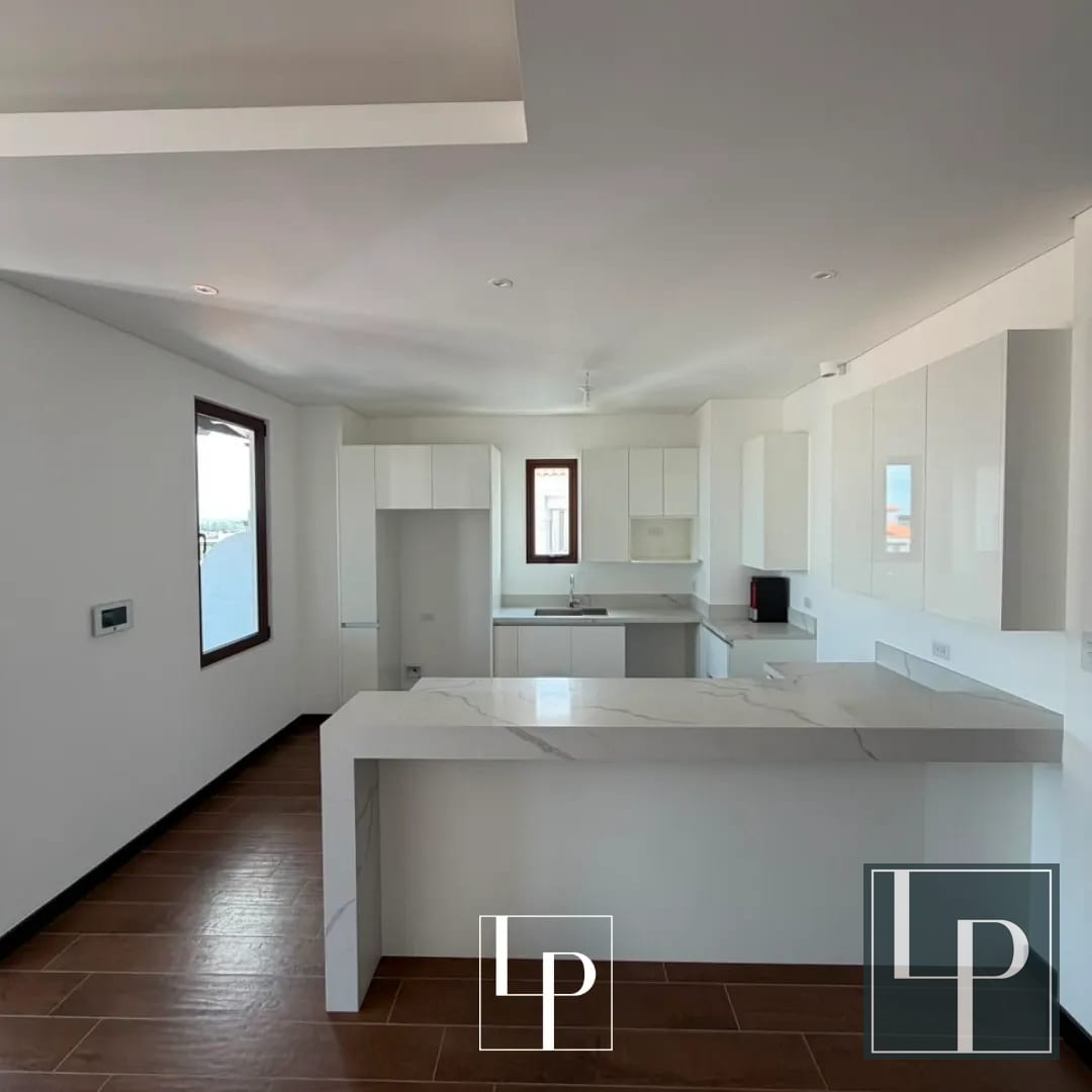 Apartamento en Renta en Lirios 4 de Cayalá — Apartamento en Alquiler en Lirios de Cayalá IV, Zona 16, Guatemala, Ciudad — foto 2 de 9