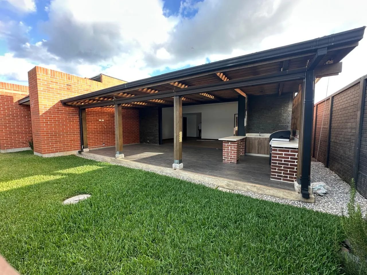 Venta Casa de un Nivel en Condado Concepción — Casa en Venta en Condominio Dalias-Residencias Concepción., Carretera a El Salvador, Guatemala, Ciudad — foto 14 de 15