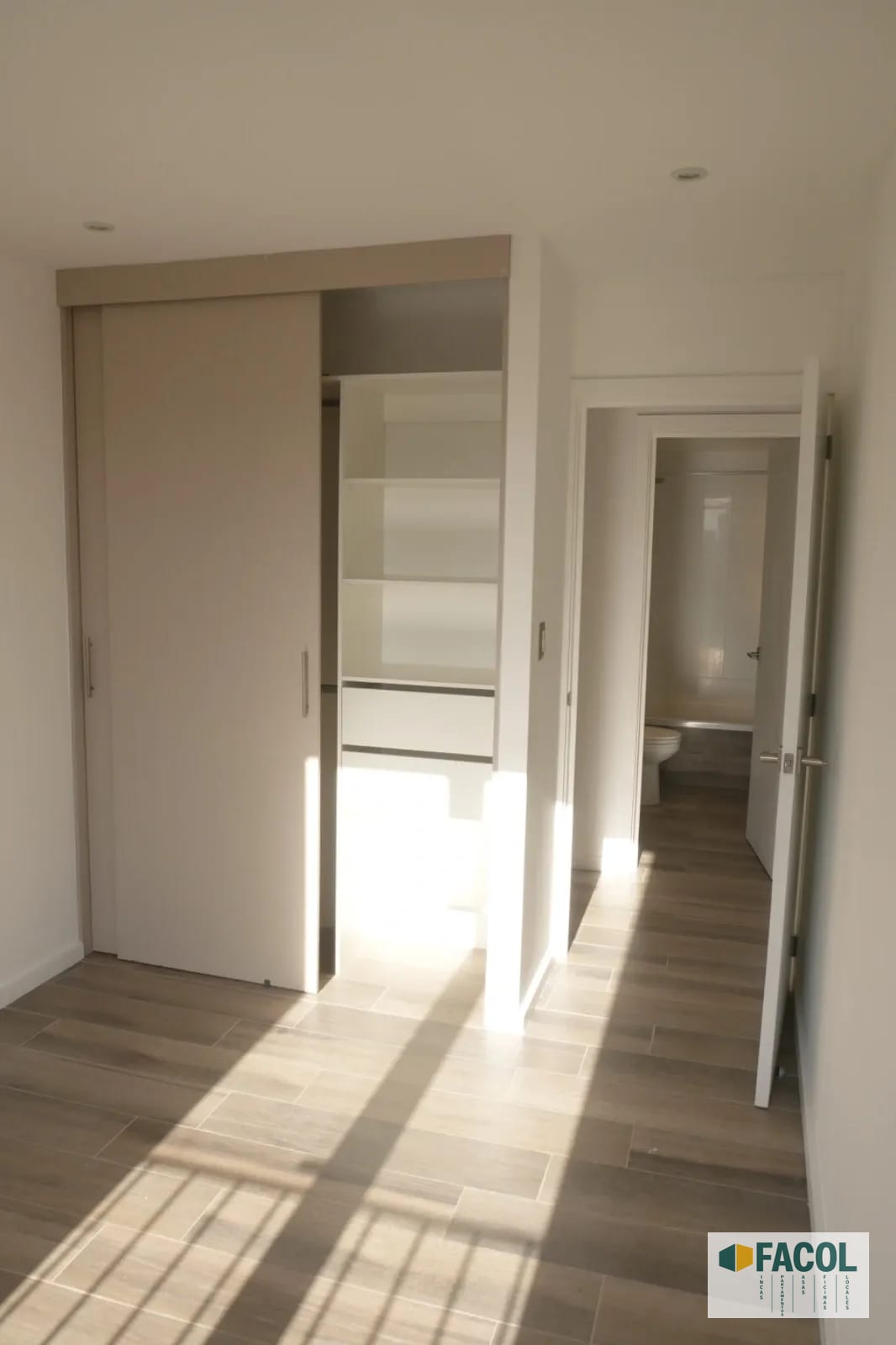 Apto en Renta Edificio Airali Zona 10 — Apartamento en Alquiler en Airali, Zona 10, Guatemala, Ciudad — foto 4 de 9