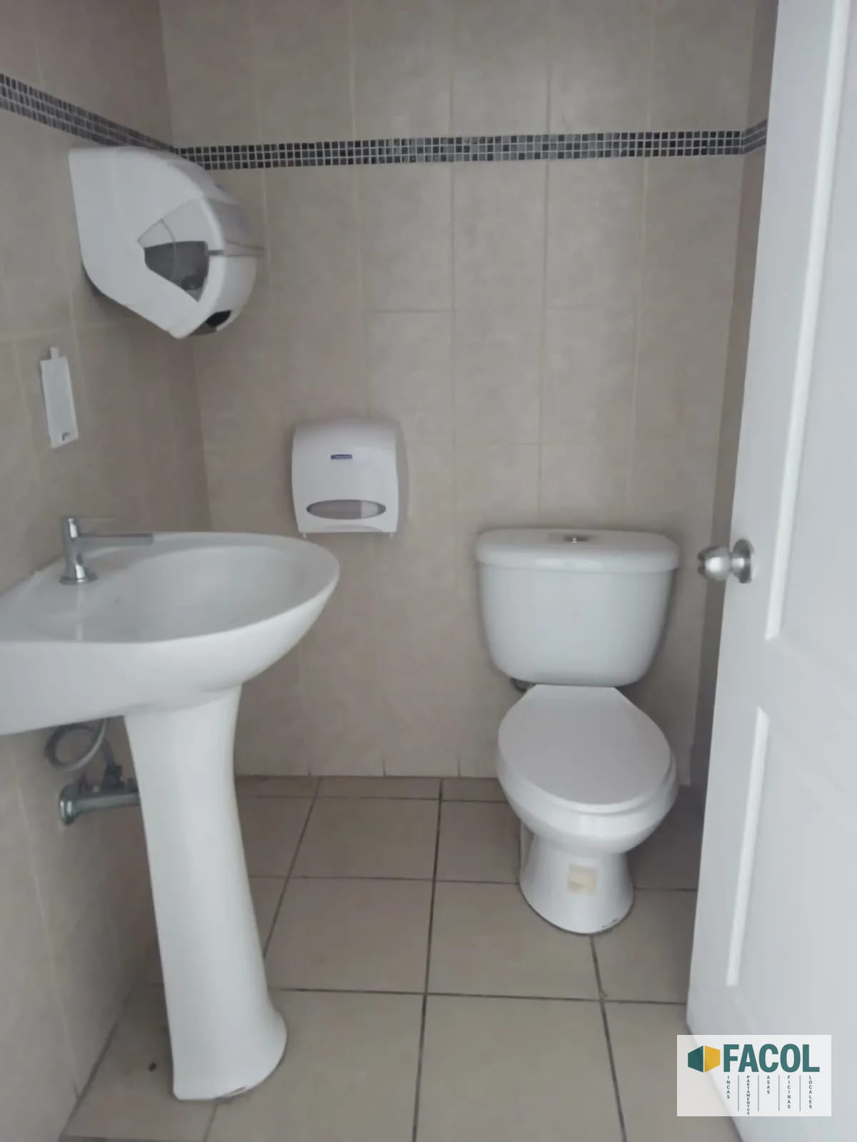 🏢 Zona Pradera, Zona 10 – Oficina en Renta — Oficina en Alquiler en Zona Pradera, Zona 10, Guatemala, Ciudad — foto 4 de 4