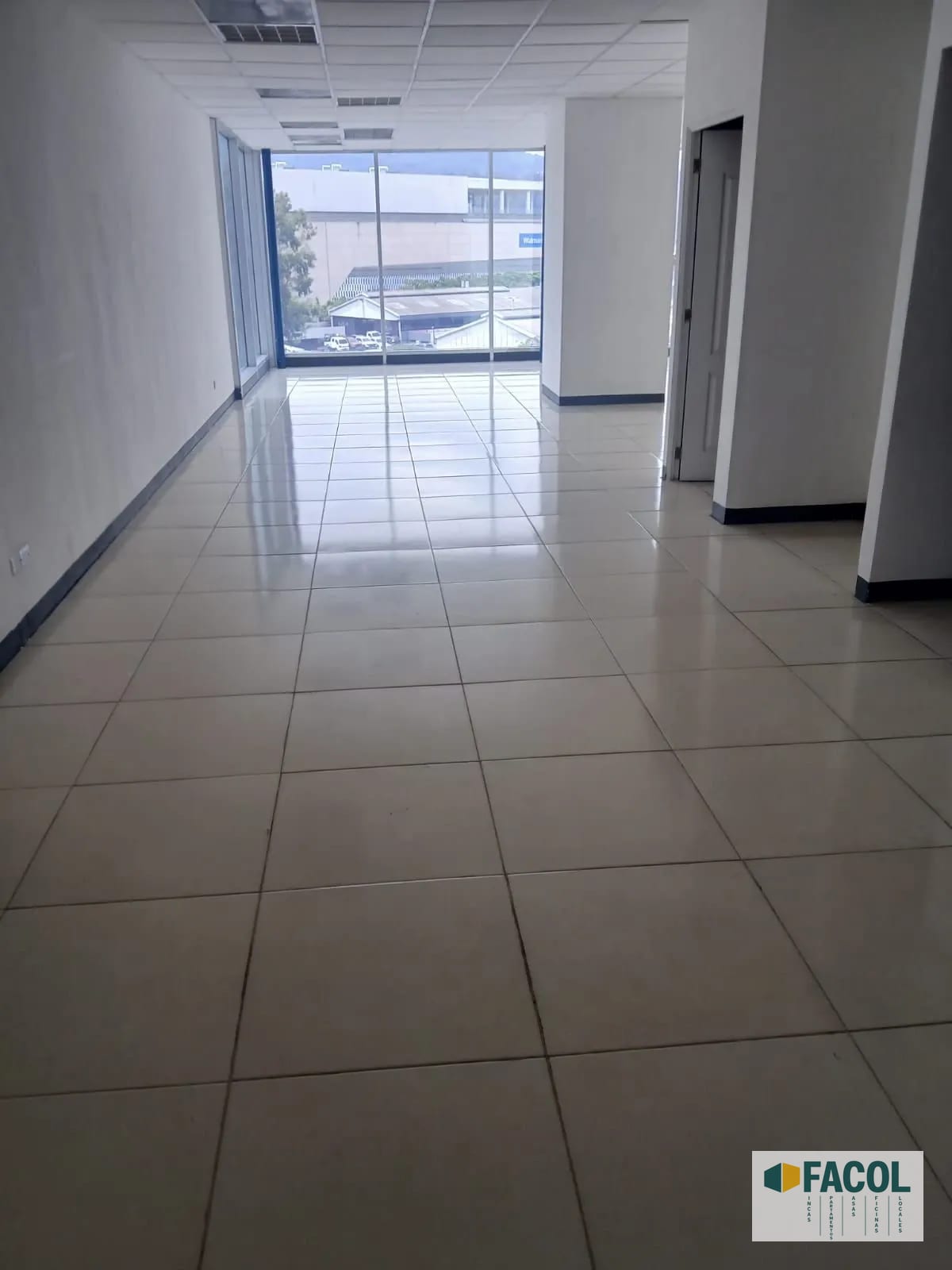 🏢 Zona Pradera, Zona 10 – Oficina en Renta — Oficina en Alquiler en Zona Pradera, Zona 10, Guatemala, Ciudad — foto 1 de 4