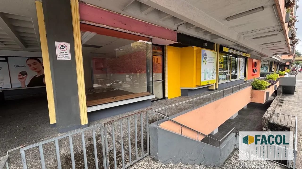 🏬 Local Comercial en Renta – Zona 4 — Local en Alquiler en Gran Centro Comercial Zona 4, Zona 4, Guatemala, Ciudad — foto 5 de 5