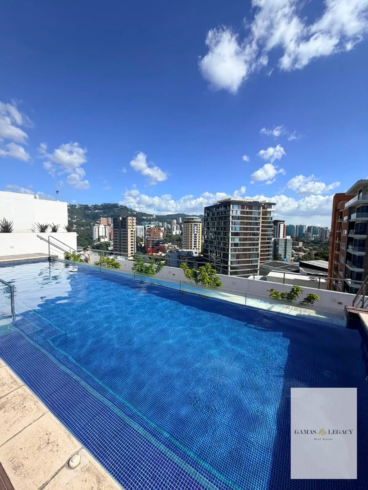 Apartamento en Renta |amueblado | Liv | Zona 15 — Apartamento en Alquiler en LIV, Zona 15, Guatemala, Ciudad — foto 1 de 17