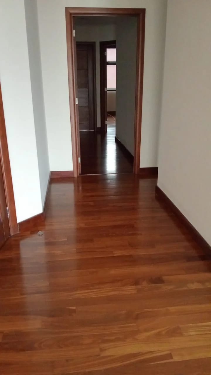 Vendo Apto Z.10 Edif. Mirafiori REF.6827 *110 M2, 2 Hab, 2 Baños, 2 Parqueos — Apartamento en Venta en Zona 10, Guatemala, Ciudad — foto 1 de 7