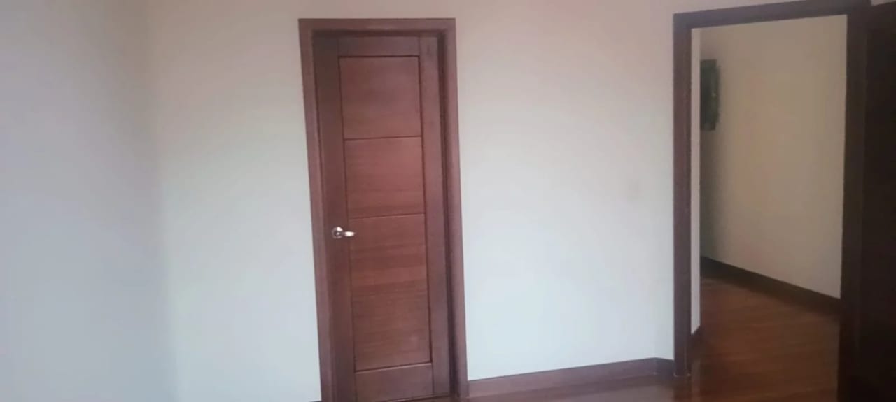 Vendo Apto Z.10 Edif. Mirafiori REF.6827 *110 M2, 2 Hab, 2 Baños, 2 Parqueos, $250k* — Apartamento en Venta en Zona 10, Guatemala, Ciudad — foto 13 de 16