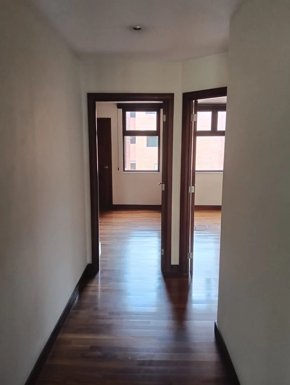 Vendo Apto Z.10 Edif. Mirafiori REF.6827 *110 M2, 2 Hab, 2 Baños, 2 Parqueos — Apartamento en Venta en Zona 10, Guatemala, Ciudad — foto 13 de 16