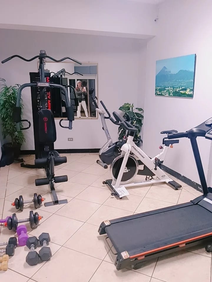 RENTO APTO AMUEBLADO ZONA 13 VISTALAGO REF.6926 *1 HAB, 1 BAÑO, 1 PARQUEO, $700* — Apartamento en Alquiler en Zona 13, Guatemala, Ciudad — foto 1 de 17
