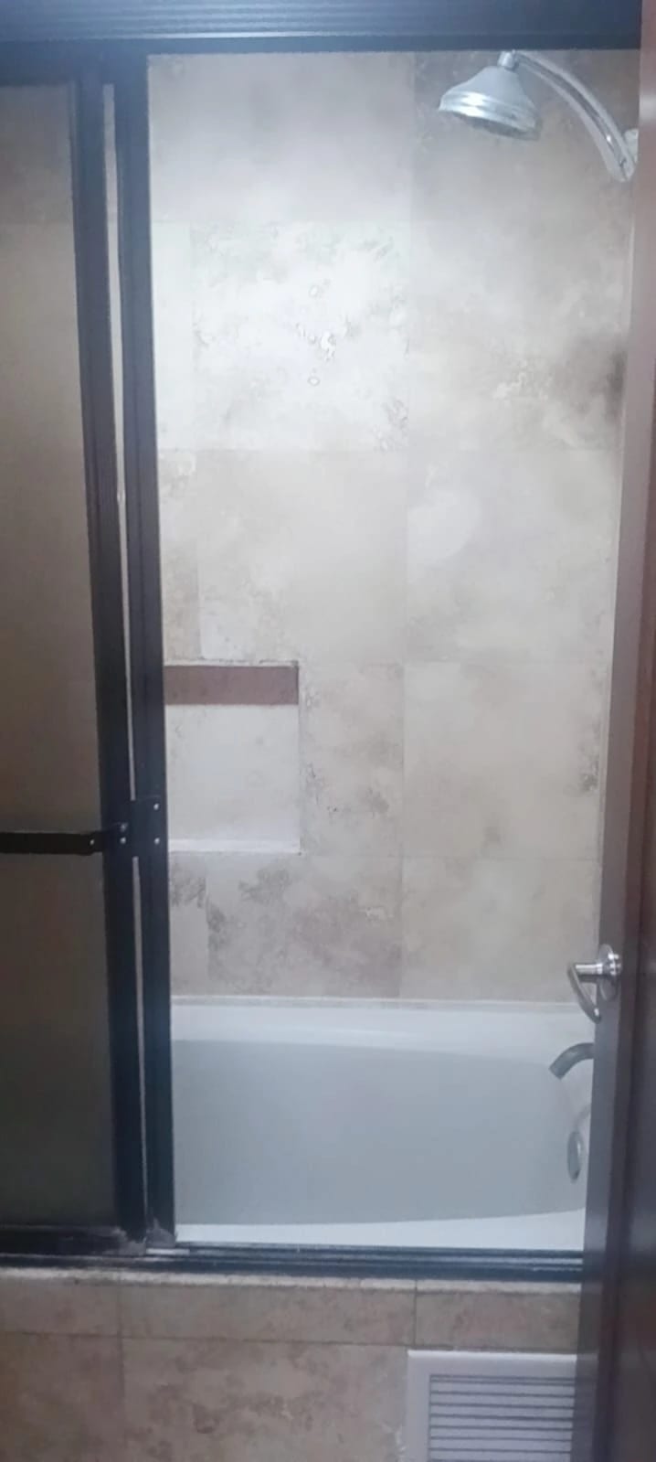 VENDO APTO Z.10 EDIF. MIRAFIORI REF.6827 — Apartamento en Venta en Zona 10, Guatemala, Ciudad — foto 11 de 14